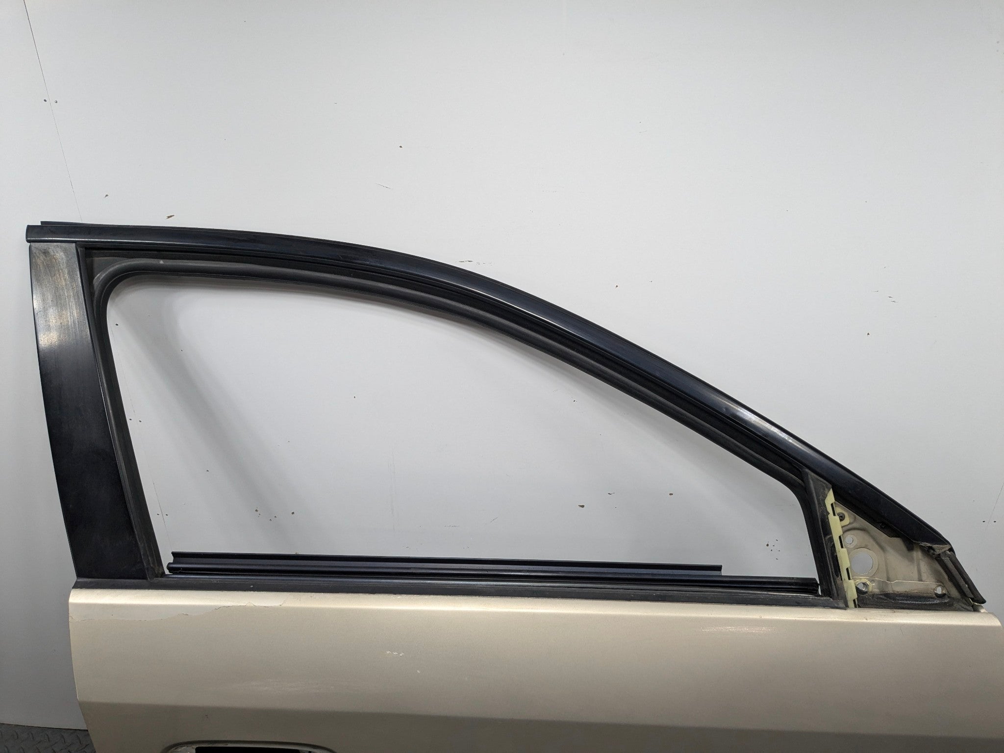 2005 - 2007 CADILLAC CTS OEM DOOR SHELL PANEL RADIANT BRONZE FRONT RIGHT SIDE