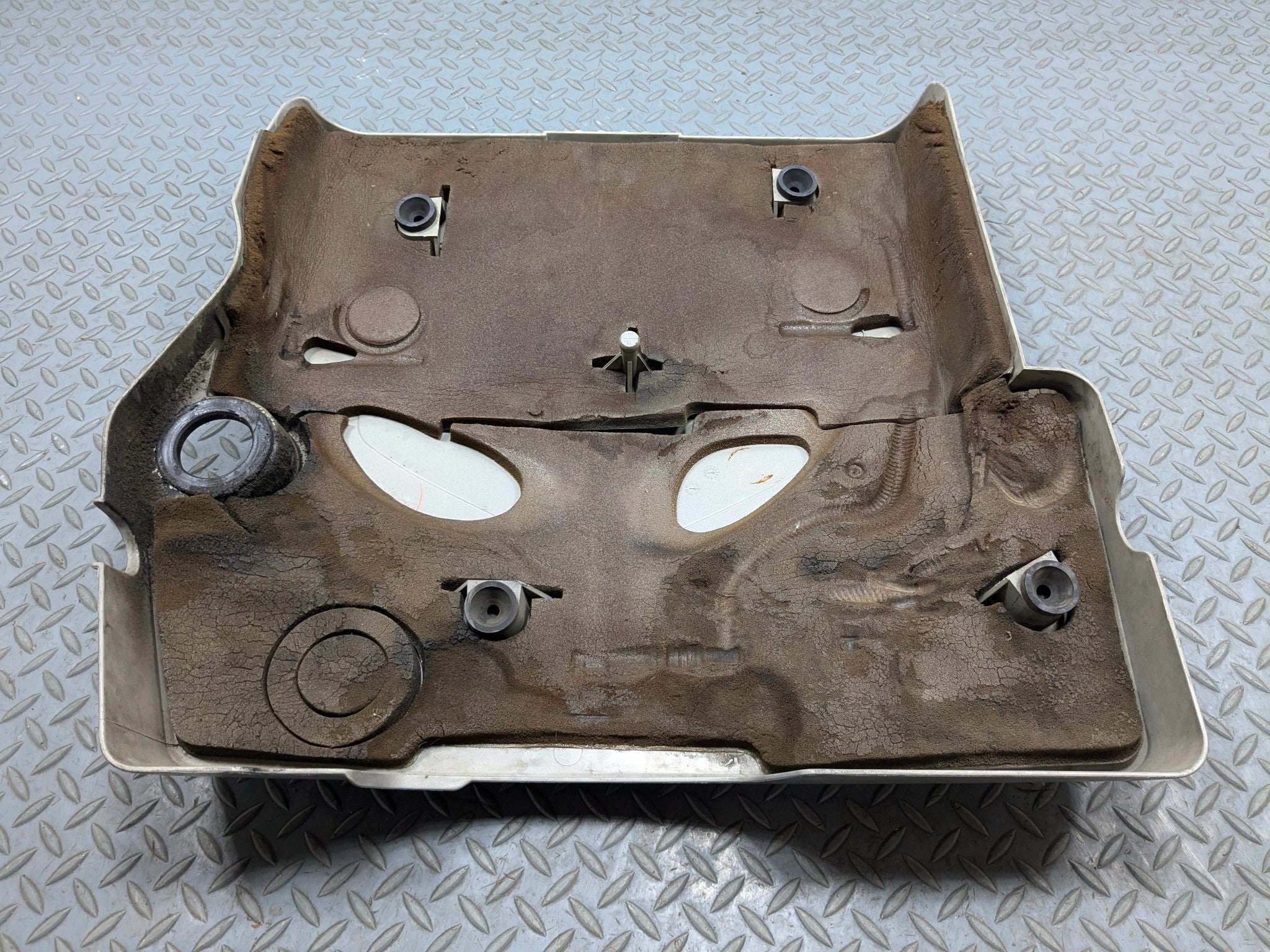 2005 - 2007 CADILLAC CTS OEM ENGINE COVER SHIELD TRIM PANEL GUARD 3.6L SILVER