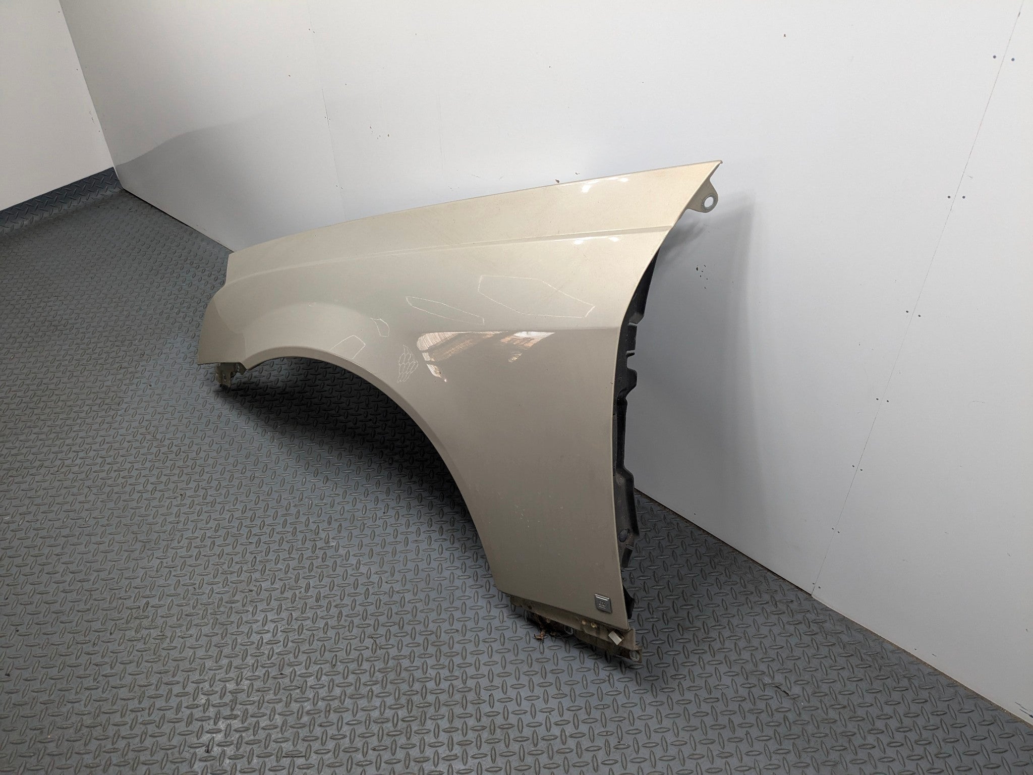 2005 - 2007 CADILLAC CTS OEM FENDER COVER PANEL RADIANT BRONZE FRONT LEFT SIDE
