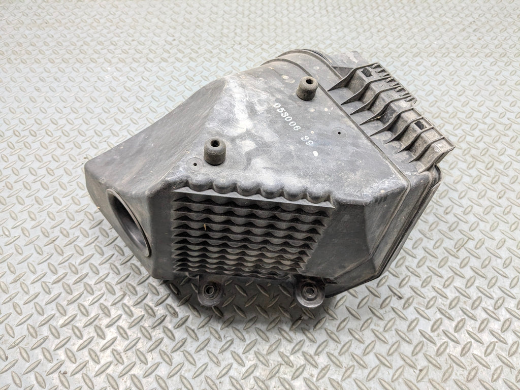 2005 - 2007 CADILLAC CTS OEM 3.6L AIR CLEANER INTAKE HOUSING FILTER BOX ASSEMBLY