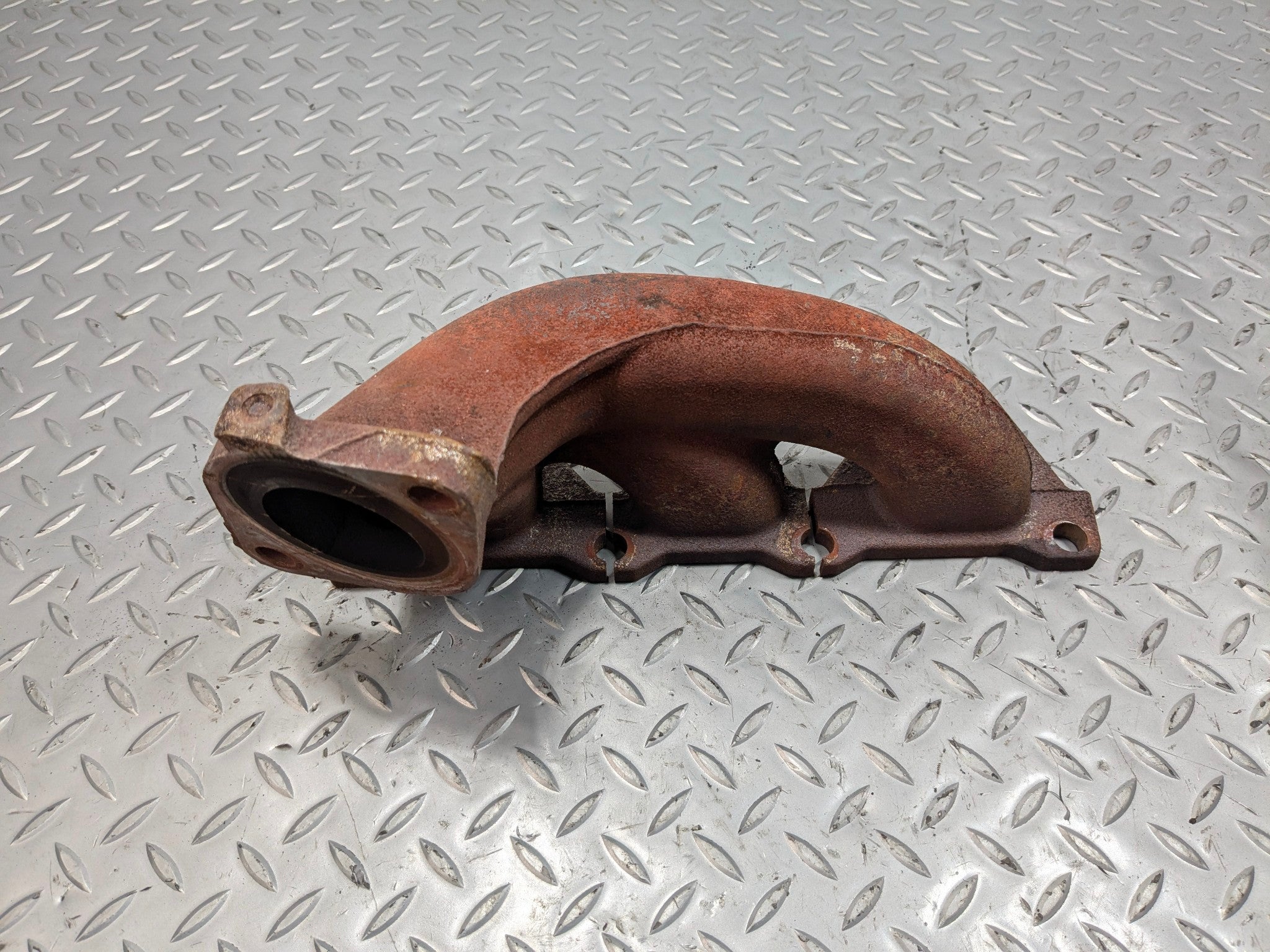 2005 - 2007 CADILLAC CTS OEM 3.6L EXHAUST MANIFOLD RIGHT PASSENGER SIDE