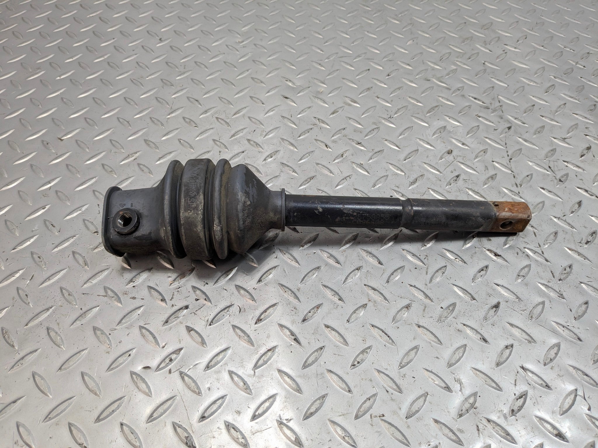 2005 - 2007 CADILLAC CTS OEM STEERING COLUMN INTERMEDIATE SHAFT