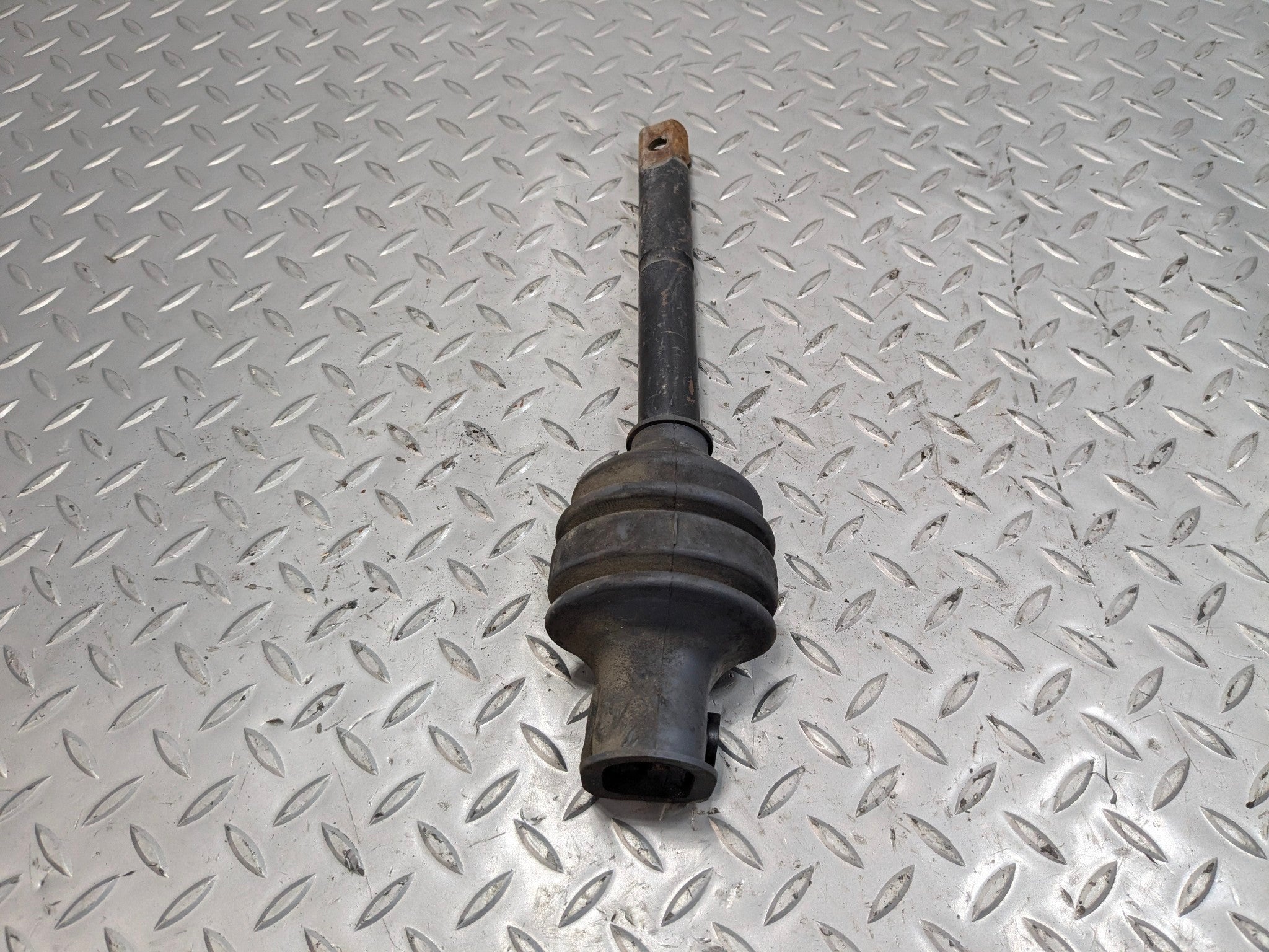 2005 - 2007 CADILLAC CTS OEM STEERING COLUMN INTERMEDIATE SHAFT