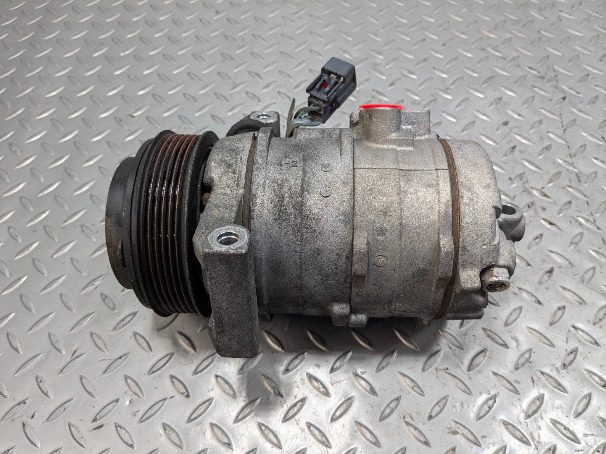 2005 - 2007 CADILLAC CTS OEM 3.6L AC AIR CONDITIONING COMPRESSOR PUMP ASSEMBLY