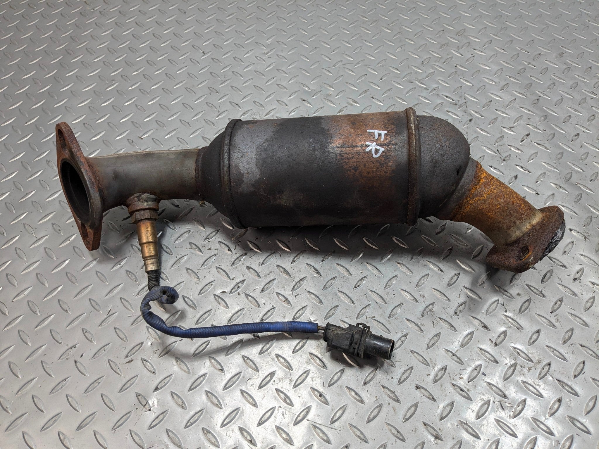 2005 - 2007 CADILLAC CTS OEM EXHAUST DOWNPIPE FRONT RIGHT PASSENGER SIDE