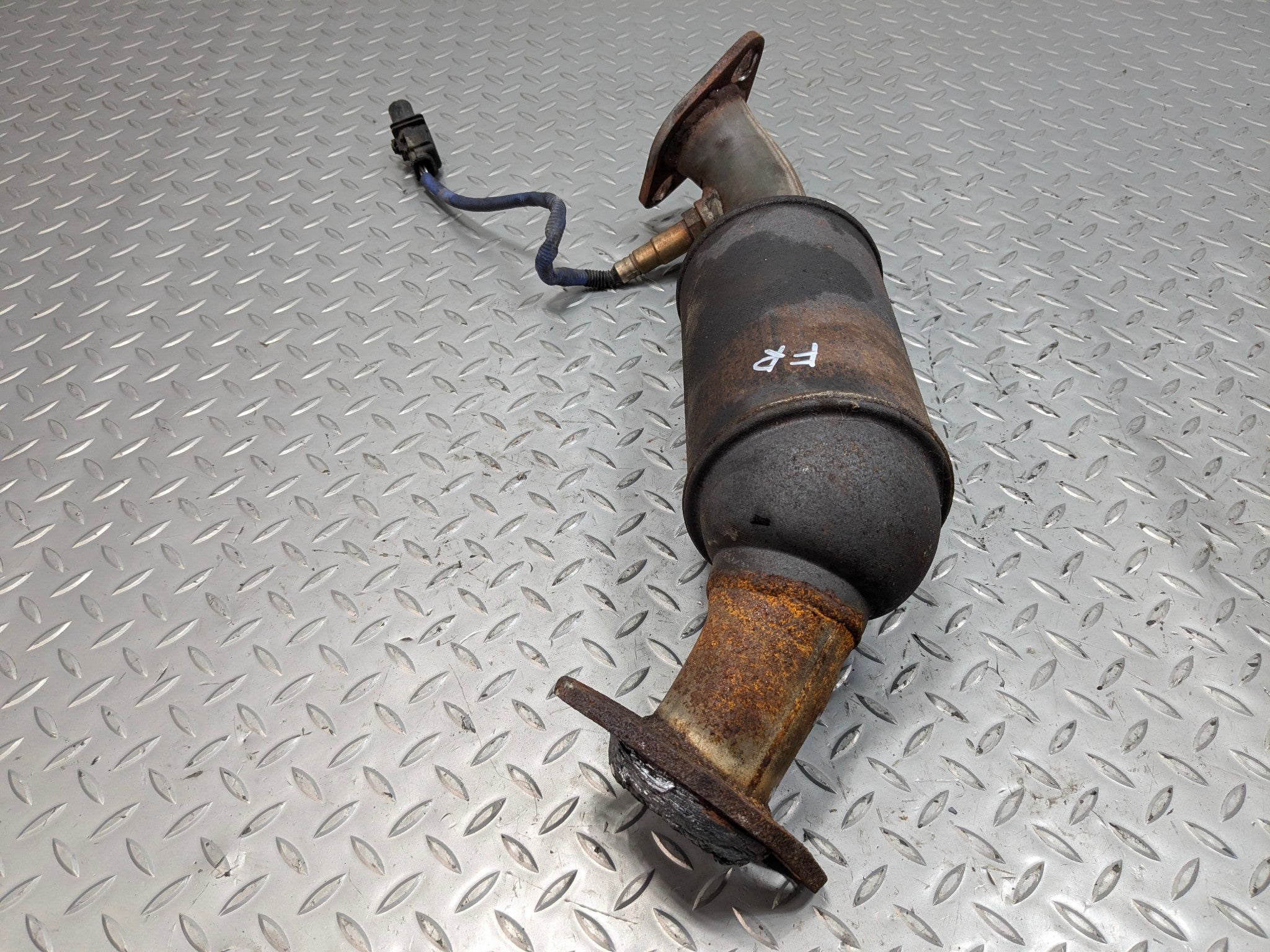 2005 - 2007 CADILLAC CTS OEM EXHAUST DOWNPIPE FRONT RIGHT PASSENGER SIDE