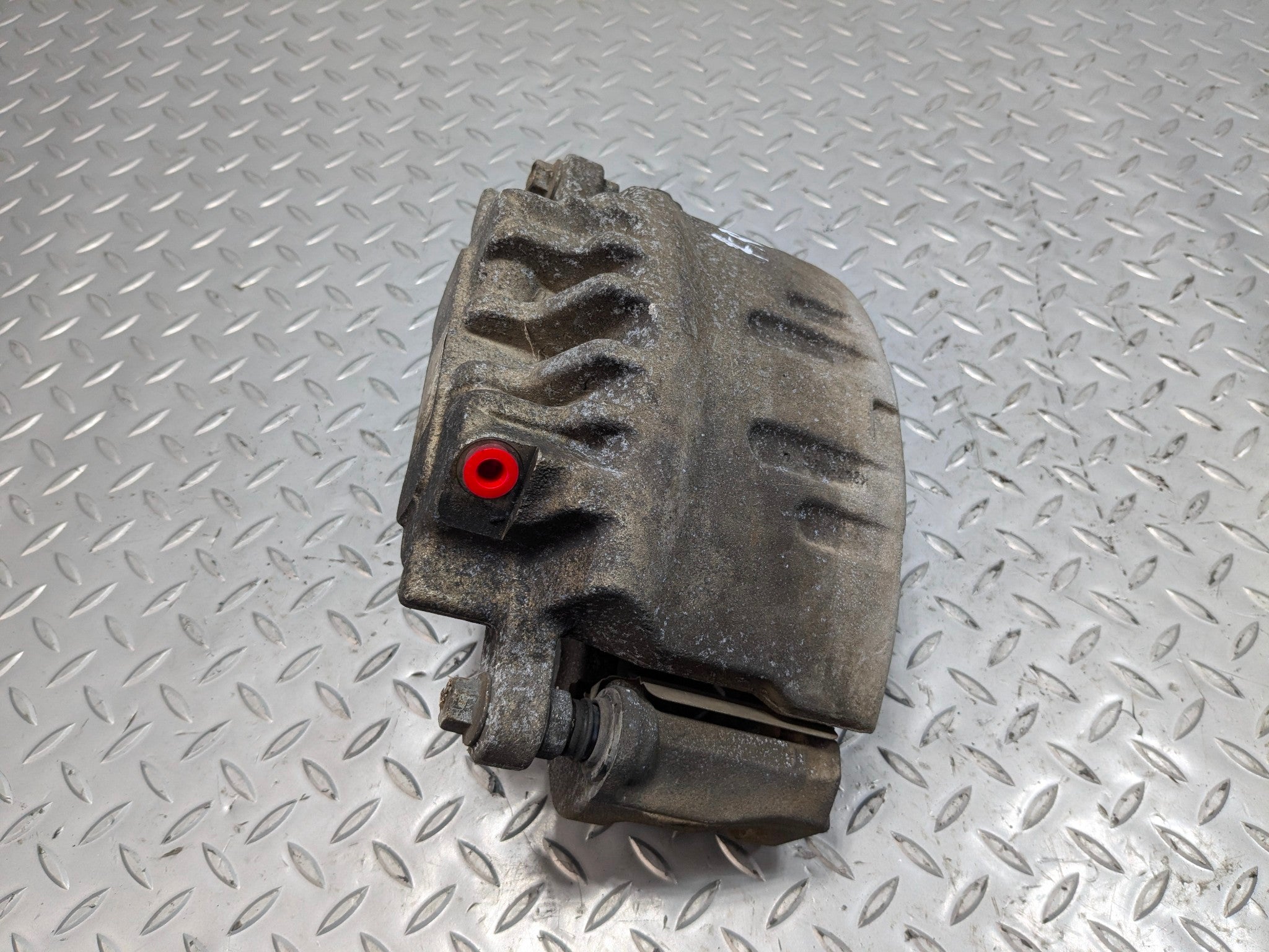 2005 - 2007 CADILLAC CTS OEM BRAKE CALIPER FRONT RIGHT PASSENGER SIDE