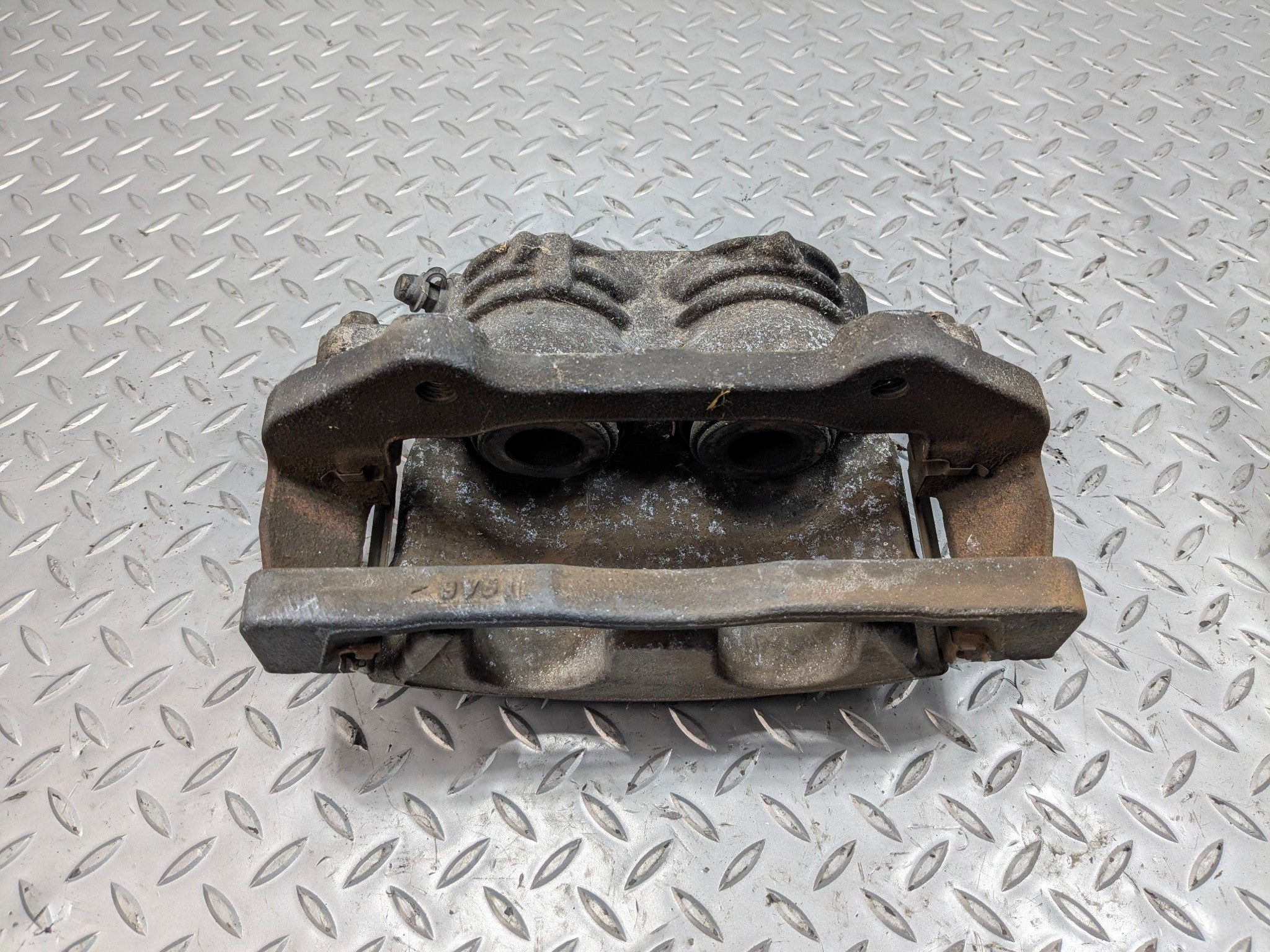 2005 - 2007 CADILLAC CTS OEM BRAKE CALIPER FRONT RIGHT PASSENGER SIDE
