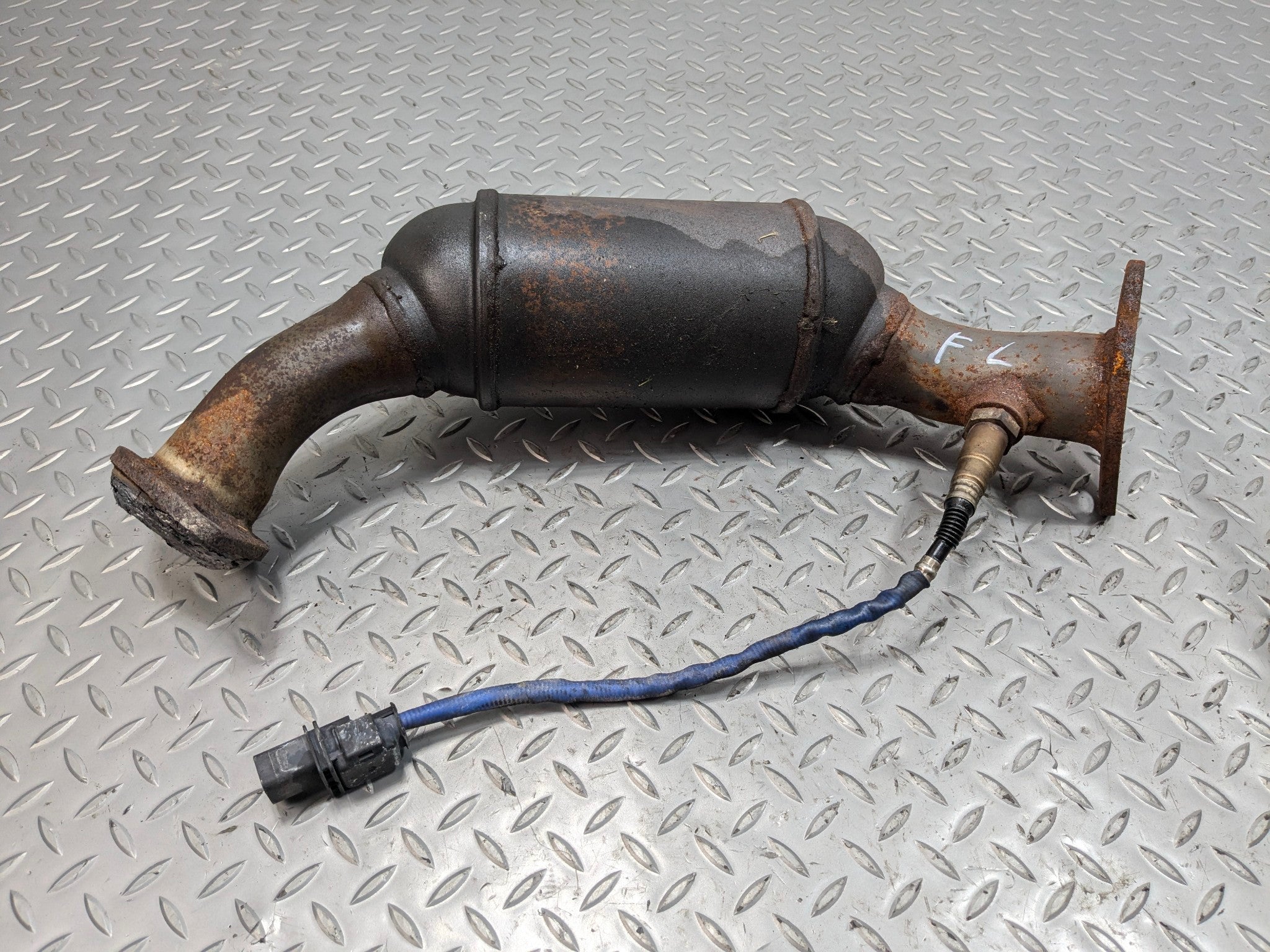 2005 - 2007 CADILLAC CTS OEM EXHAUST DOWNPIPE FRONT LEFT DRIVER SIDE