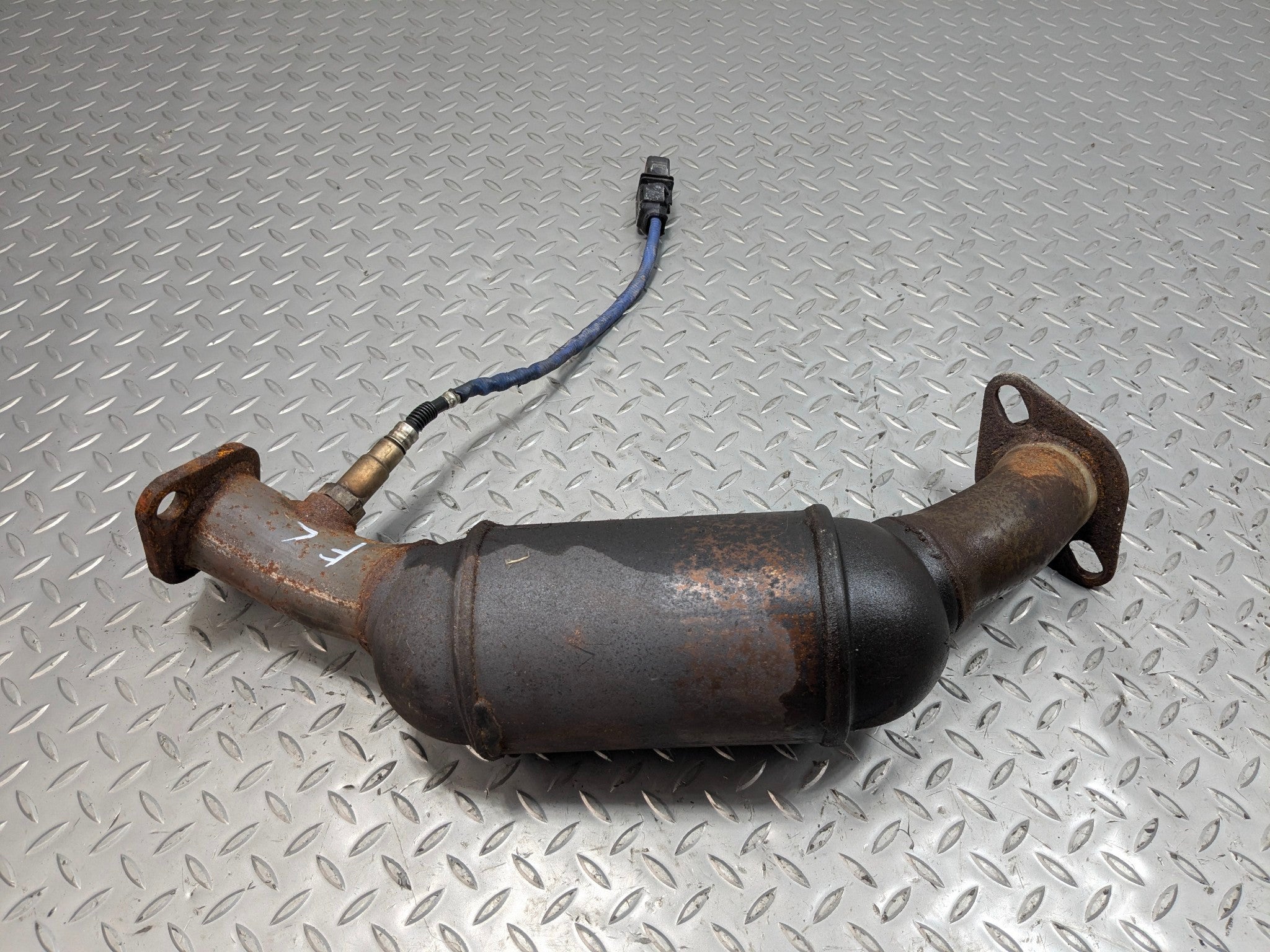 2005 - 2007 CADILLAC CTS OEM EXHAUST DOWNPIPE FRONT LEFT DRIVER SIDE