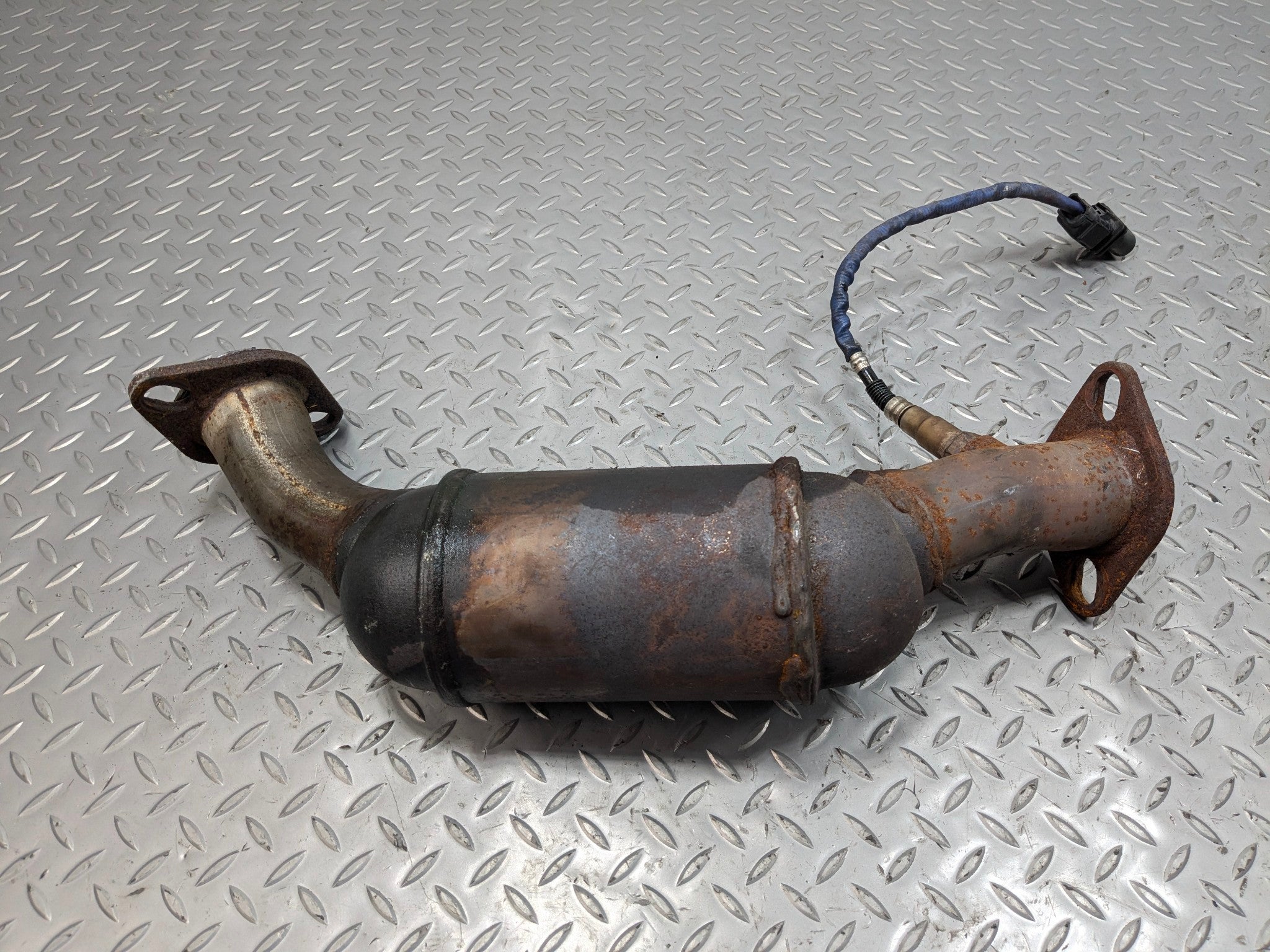 2005 - 2007 CADILLAC CTS OEM EXHAUST DOWNPIPE FRONT LEFT DRIVER SIDE