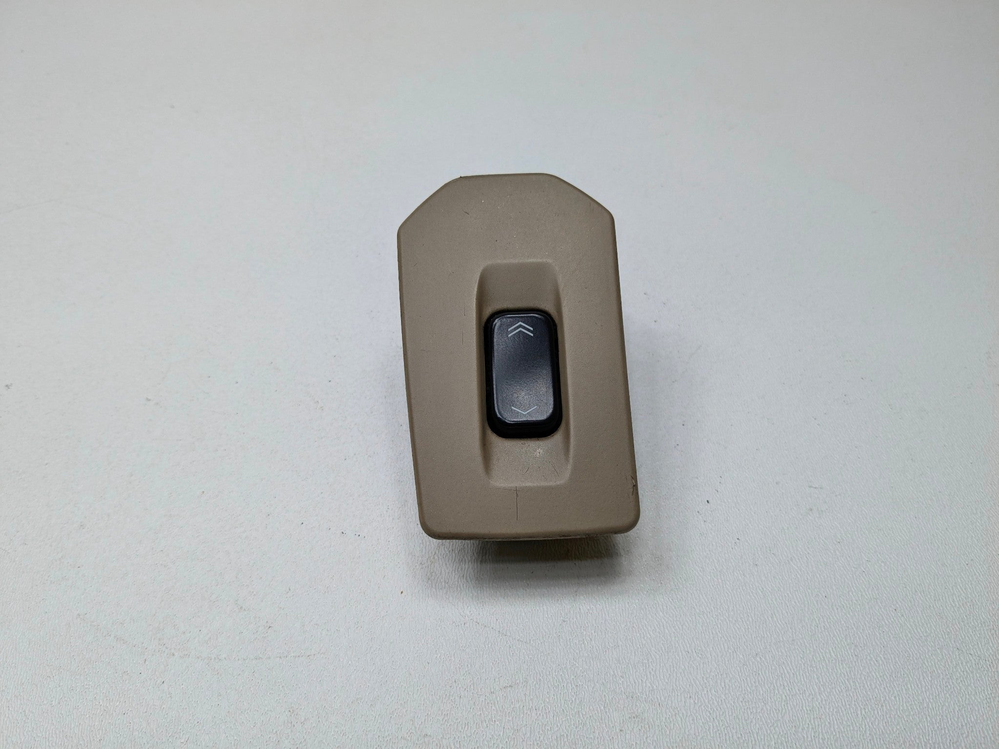 2005 - 2007 CADILLAC CTS OEM DOOR WINDOW CONTROL SWITCH REAR LEFT DRIVER SIDE