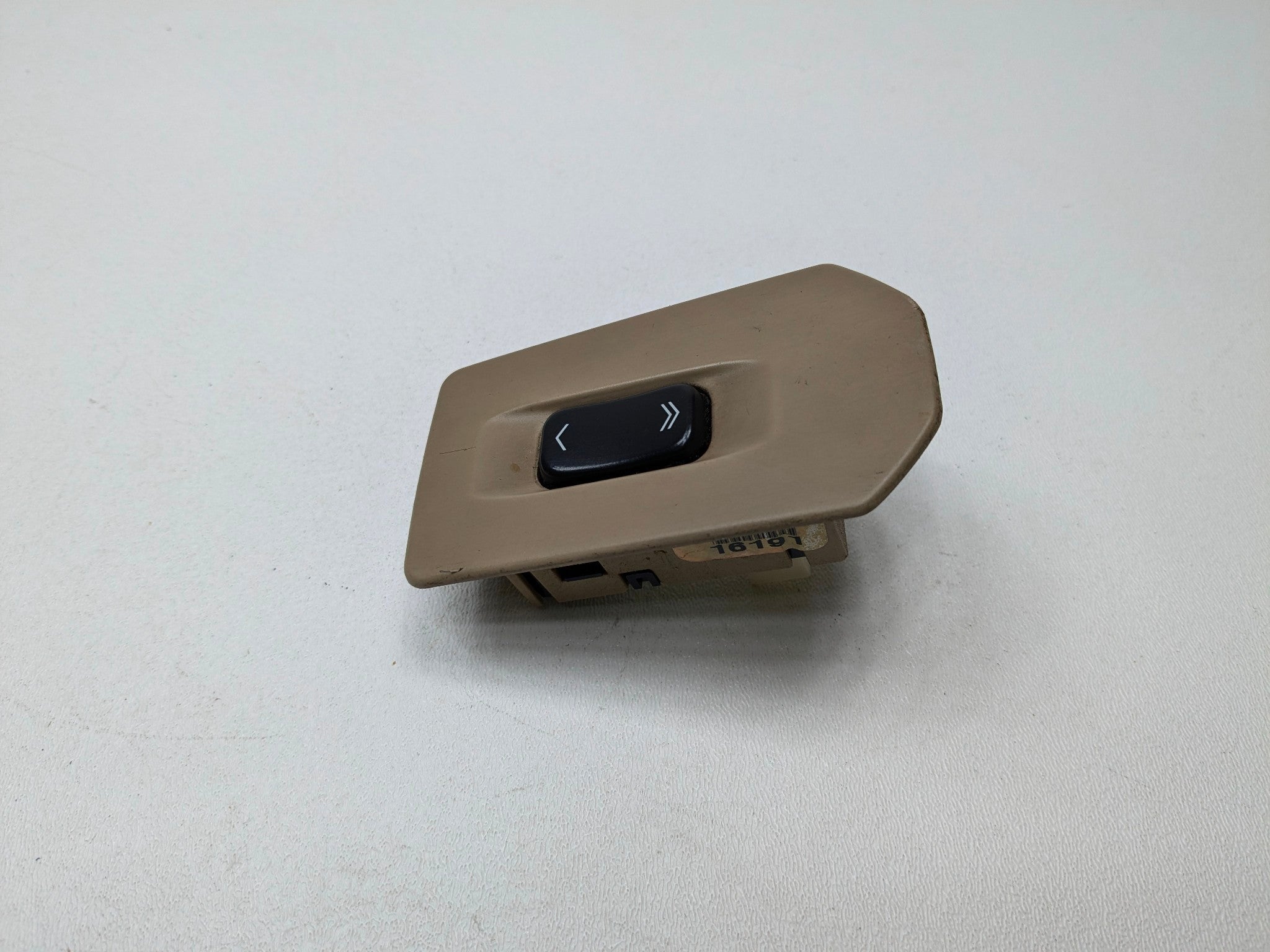 2005 - 2007 CADILLAC CTS OEM DOOR WINDOW CONTROL SWITCH REAR LEFT DRIVER SIDE