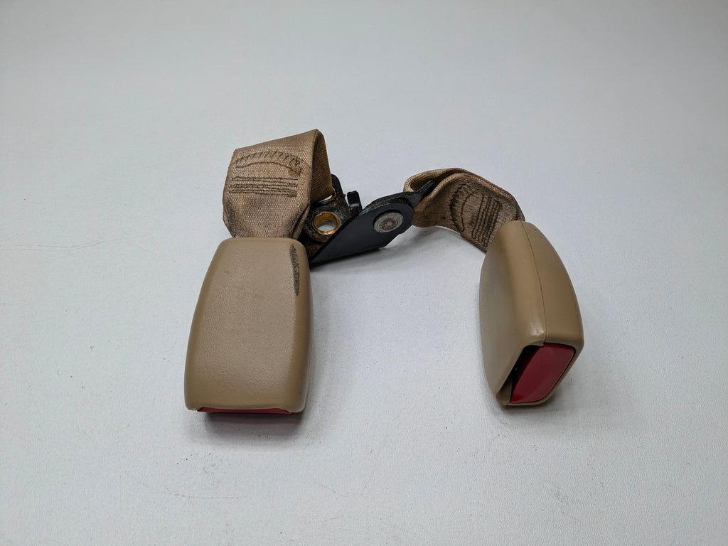 2005 - 2007 CADILLAC CTS OEM SEAT BELT BUCKLE RECEIVER REAR LEFT DRIVER SIDE