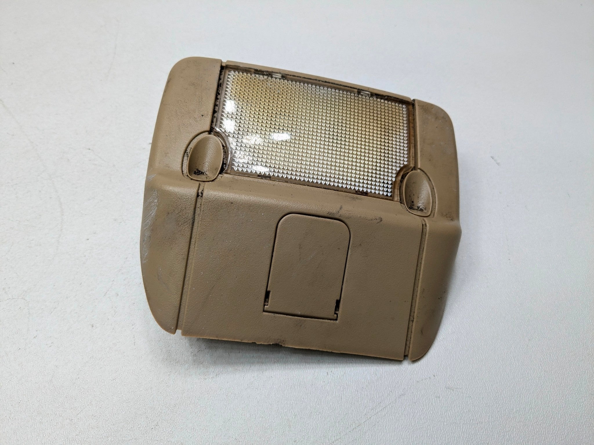 05 - 07 CADILLAC CTS OEM INTERIOR OVERHEAD CONSOLE DOME LIGHT REAR UPPER ROOF