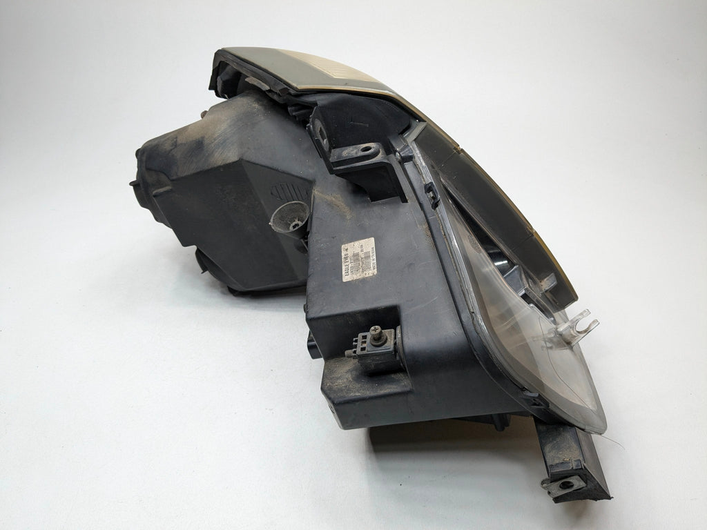 2005 - 2007 CADILLAC CTS OEM HALOGEN HEADLAMP ASSEMBLY FRONT LEFT DRIVER SIDE