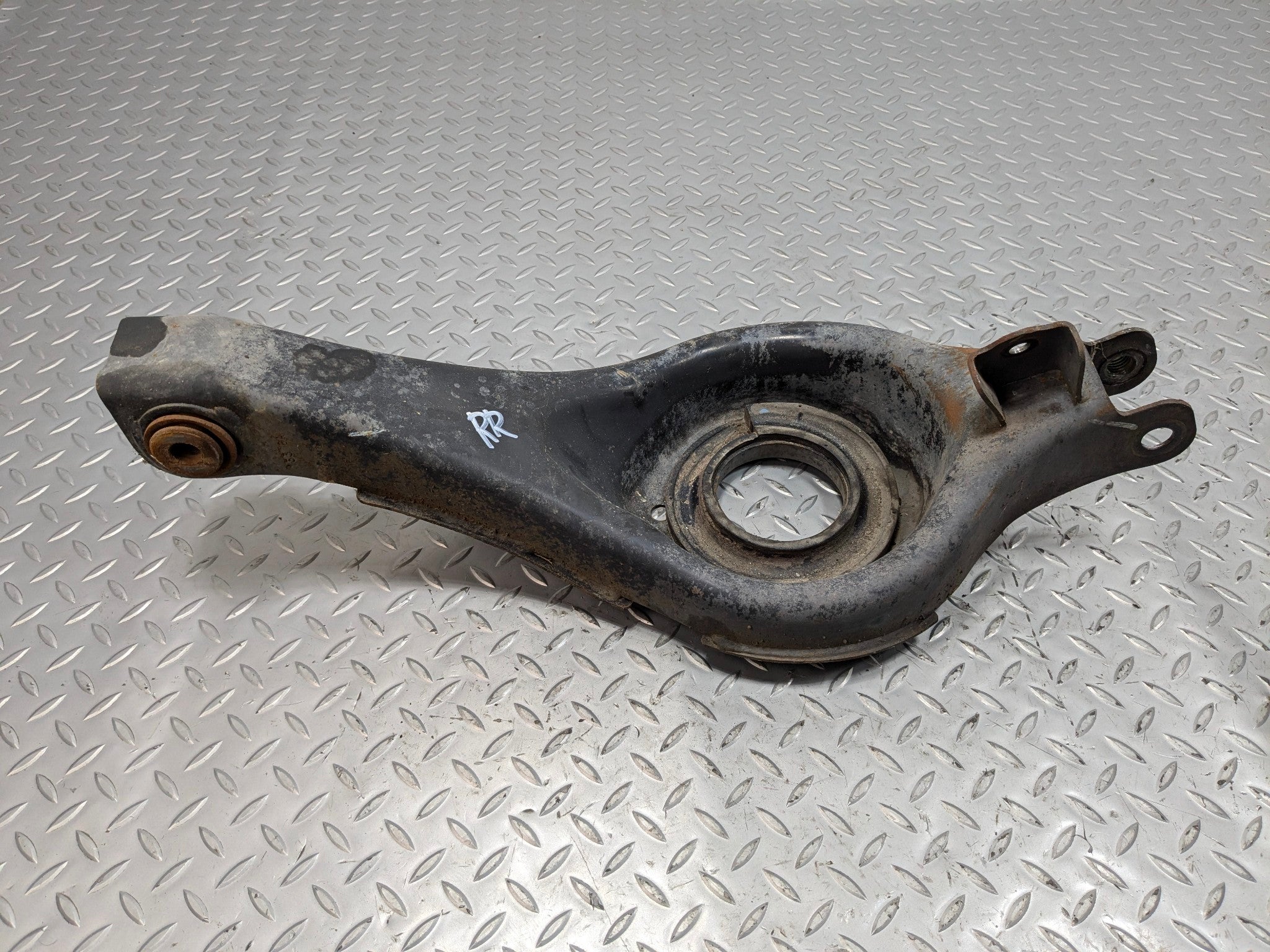 05 - 07 CADILLAC CTS OEM TRAILING LOWER CONTROL ARM REAR RIGHT PASSENGER SIDE