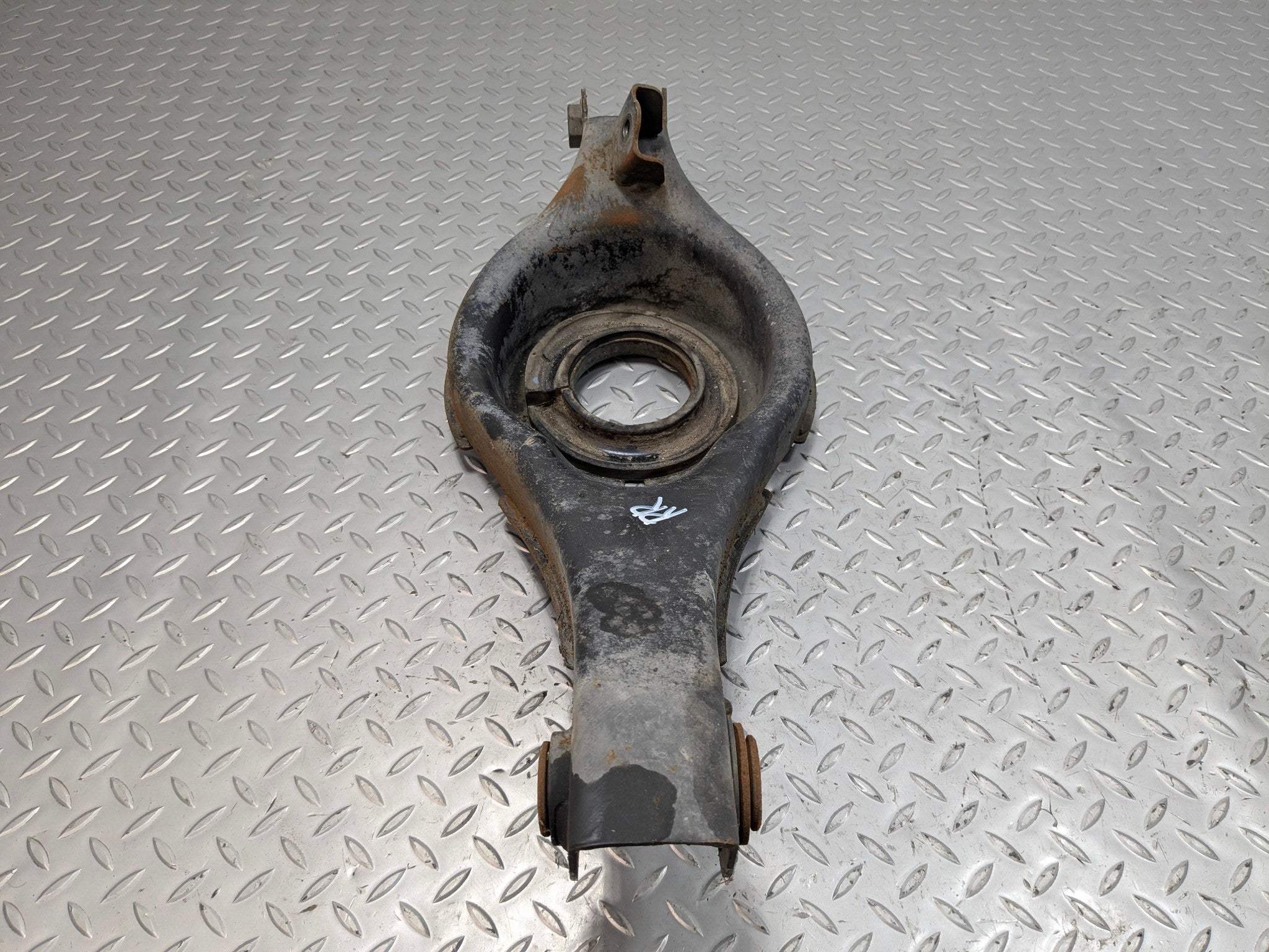 05 - 07 CADILLAC CTS OEM TRAILING LOWER CONTROL ARM REAR RIGHT PASSENGER SIDE