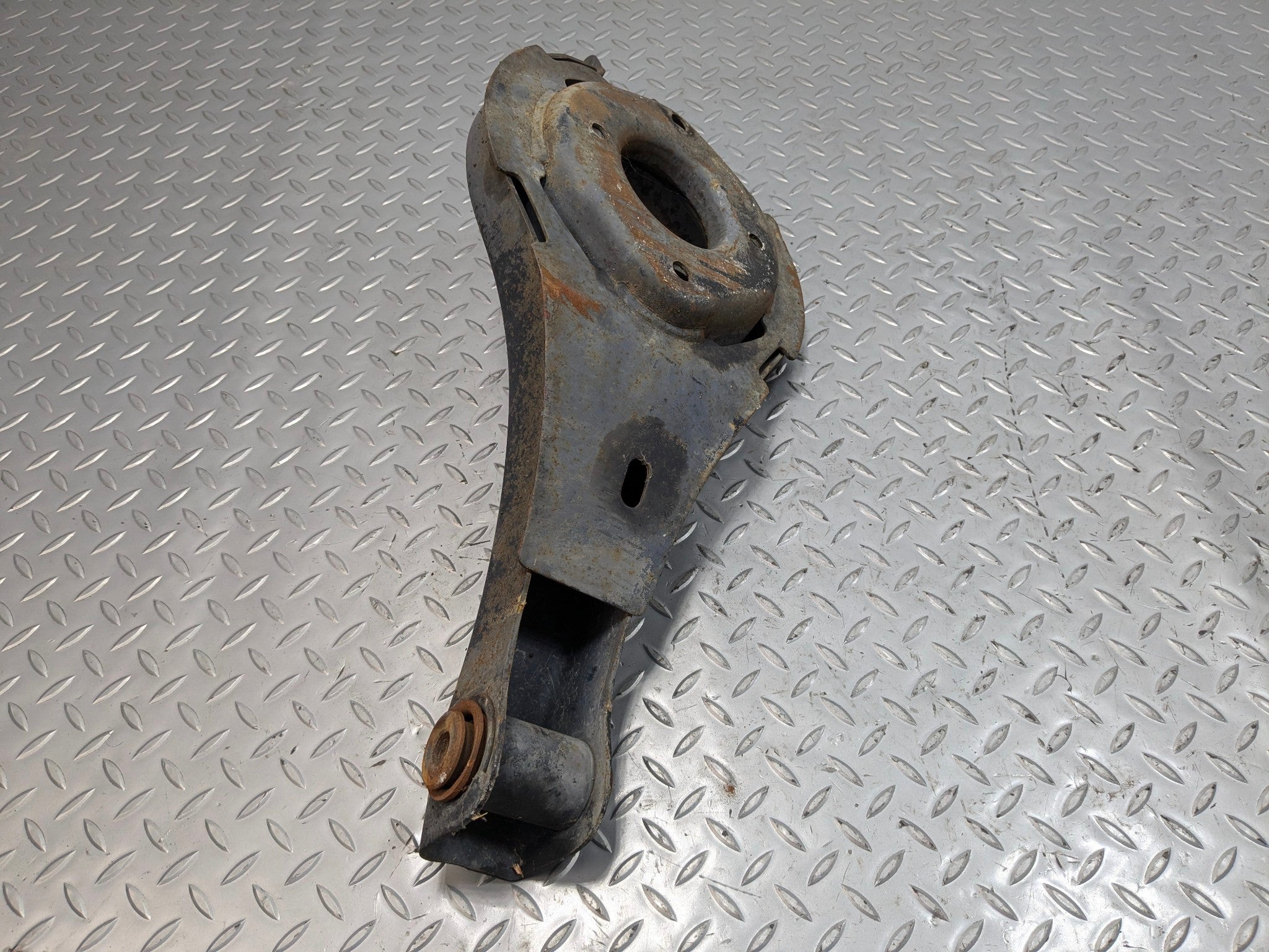 05 - 07 CADILLAC CTS OEM TRAILING LOWER CONTROL ARM REAR RIGHT PASSENGER SIDE