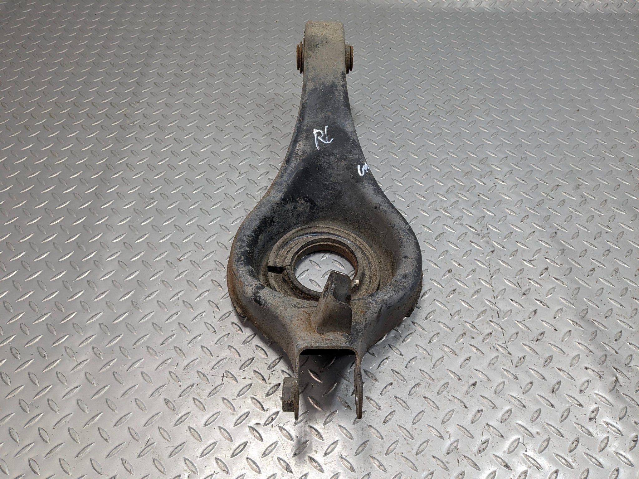 2005 - 2007 CADILLAC CTS OEM TRAILING LOWER CONTROL ARM REAR LEFT DRIVER SIDE