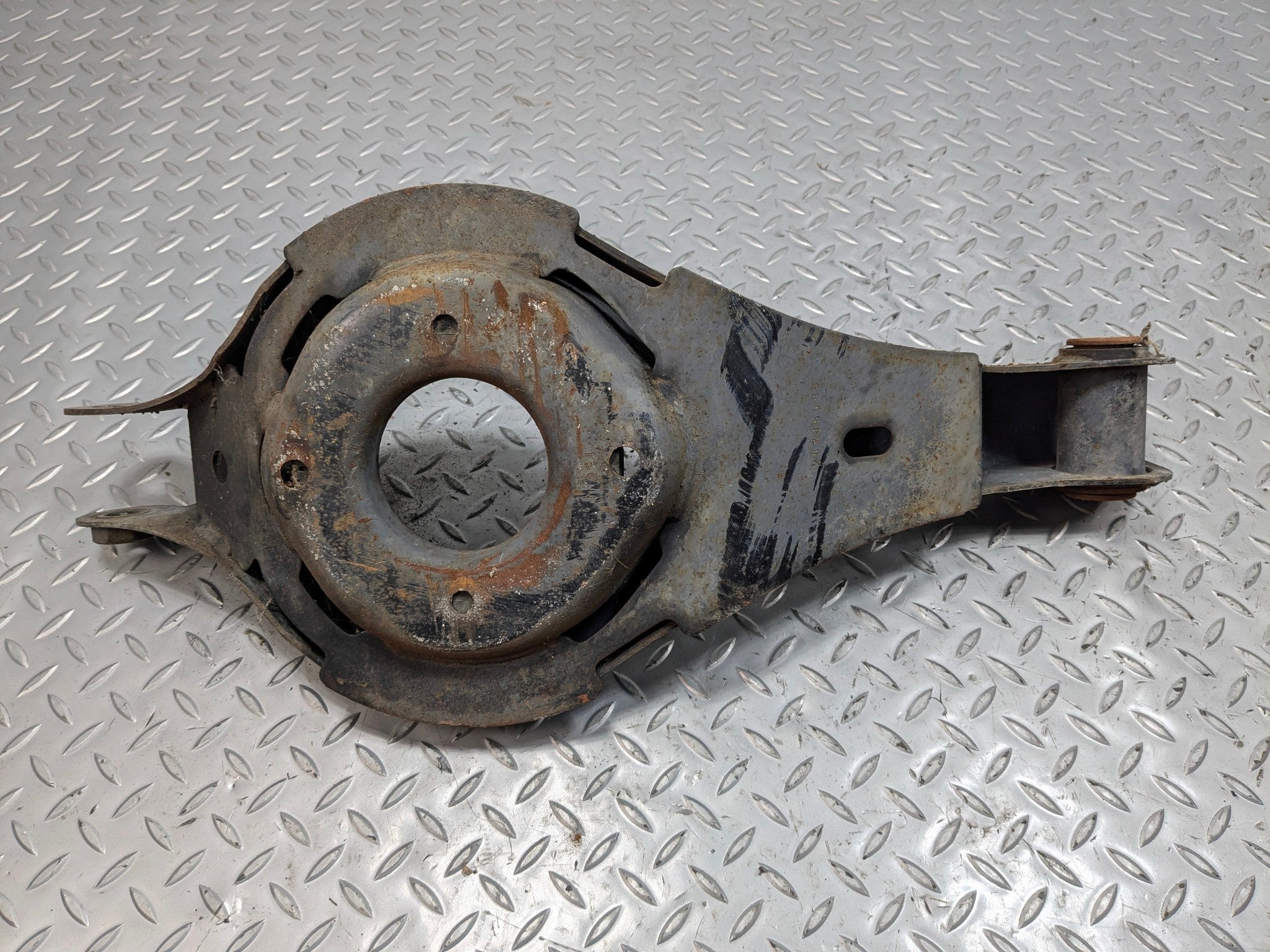 2005 - 2007 CADILLAC CTS OEM TRAILING LOWER CONTROL ARM REAR LEFT DRIVER SIDE