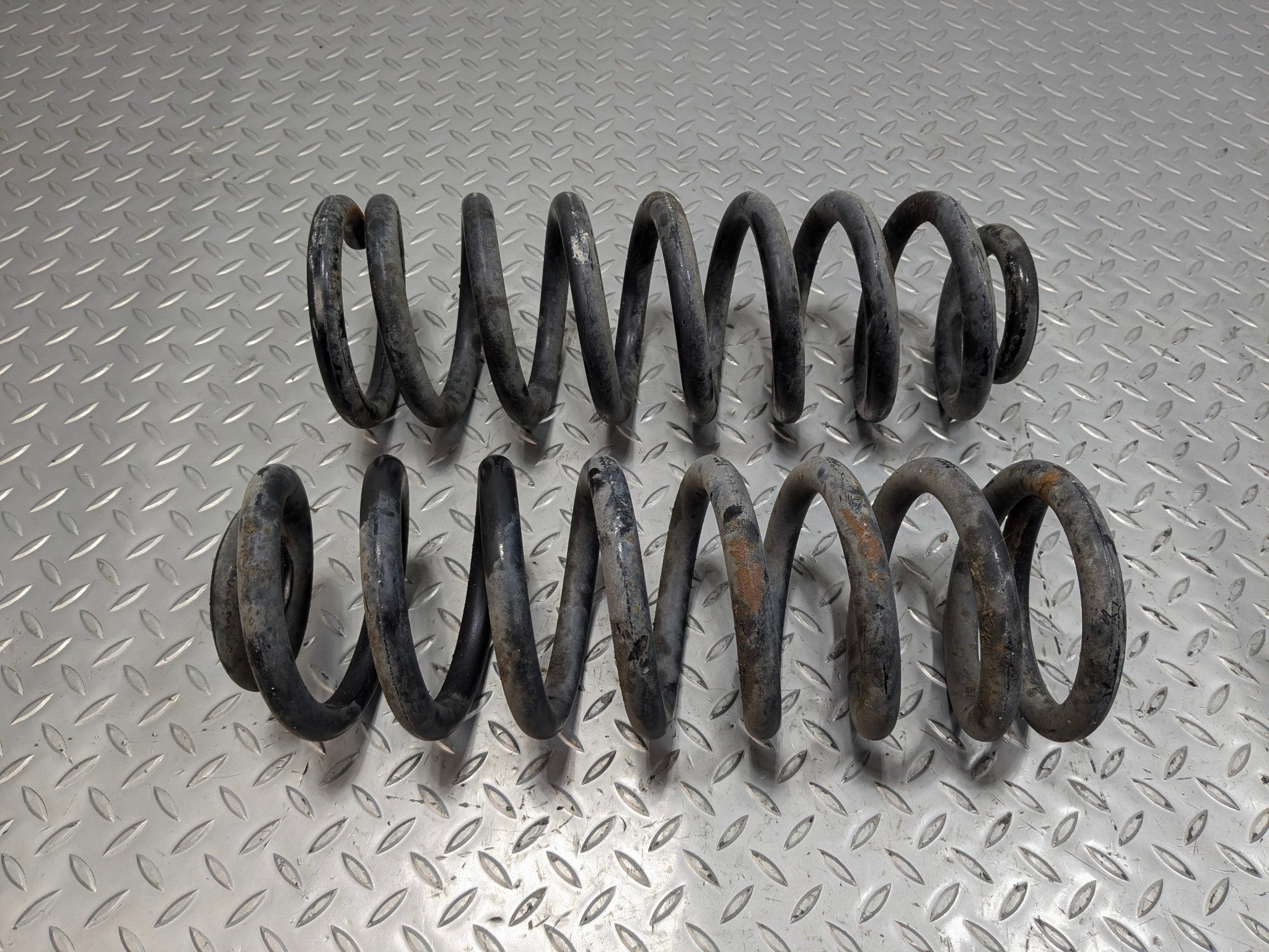 2005 - 2007 CADILLAC CTS OEM SHOCK COIL SPRING SUSPENSION REAR LEFT AND RIGHT