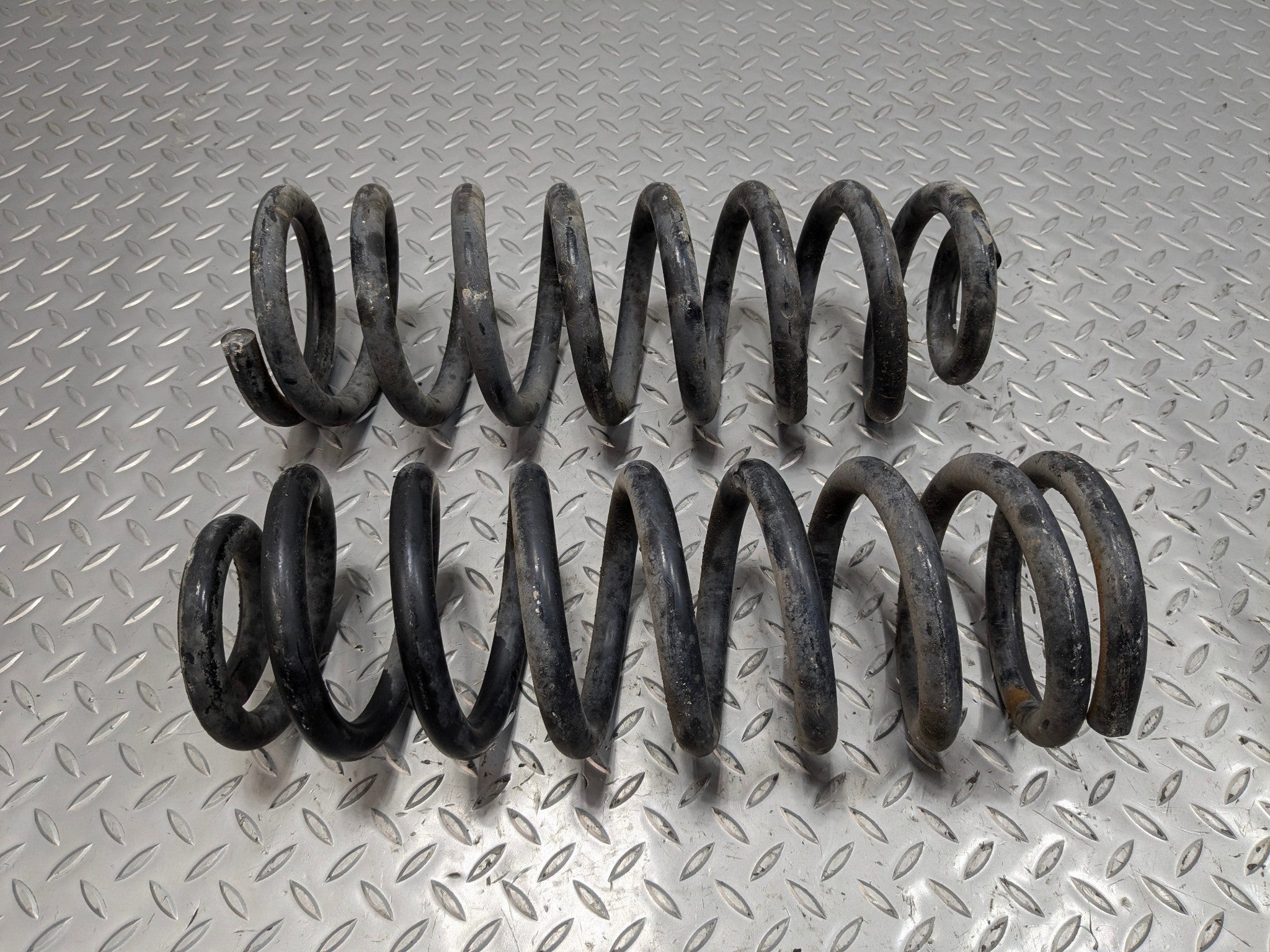 2005 - 2007 CADILLAC CTS OEM SHOCK COIL SPRING SUSPENSION REAR LEFT AND RIGHT