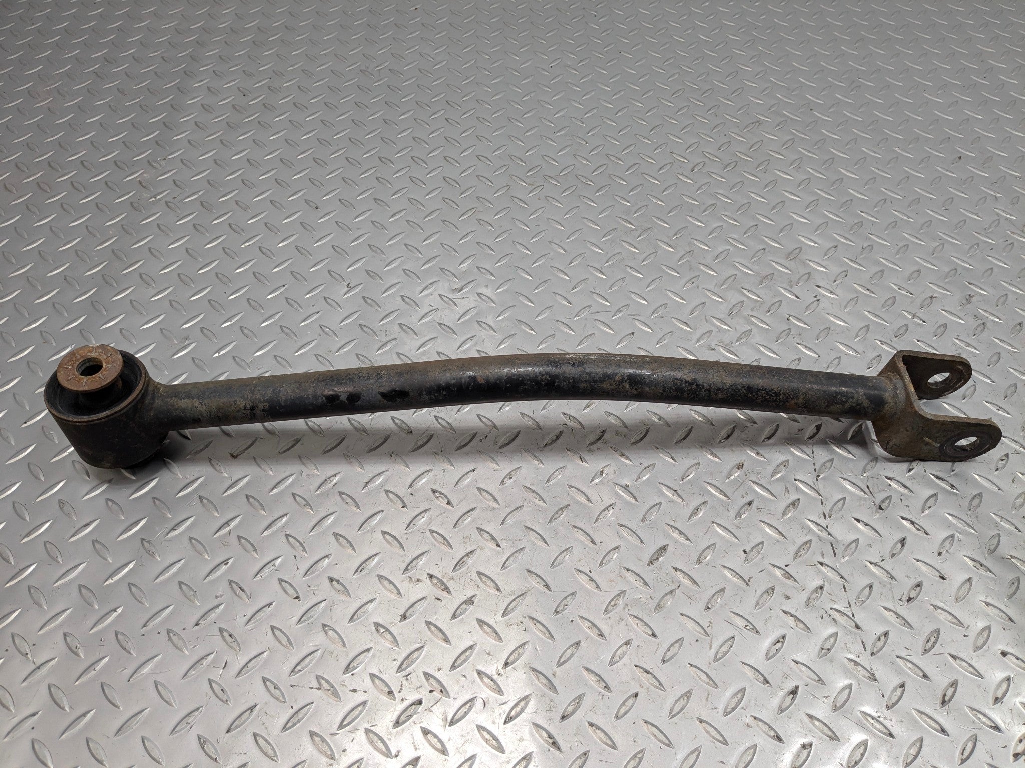 2005 - 2007 CADILLAC CTS OEM LOWER CONTROL ARM REAR LEFT DRIVER SIDE