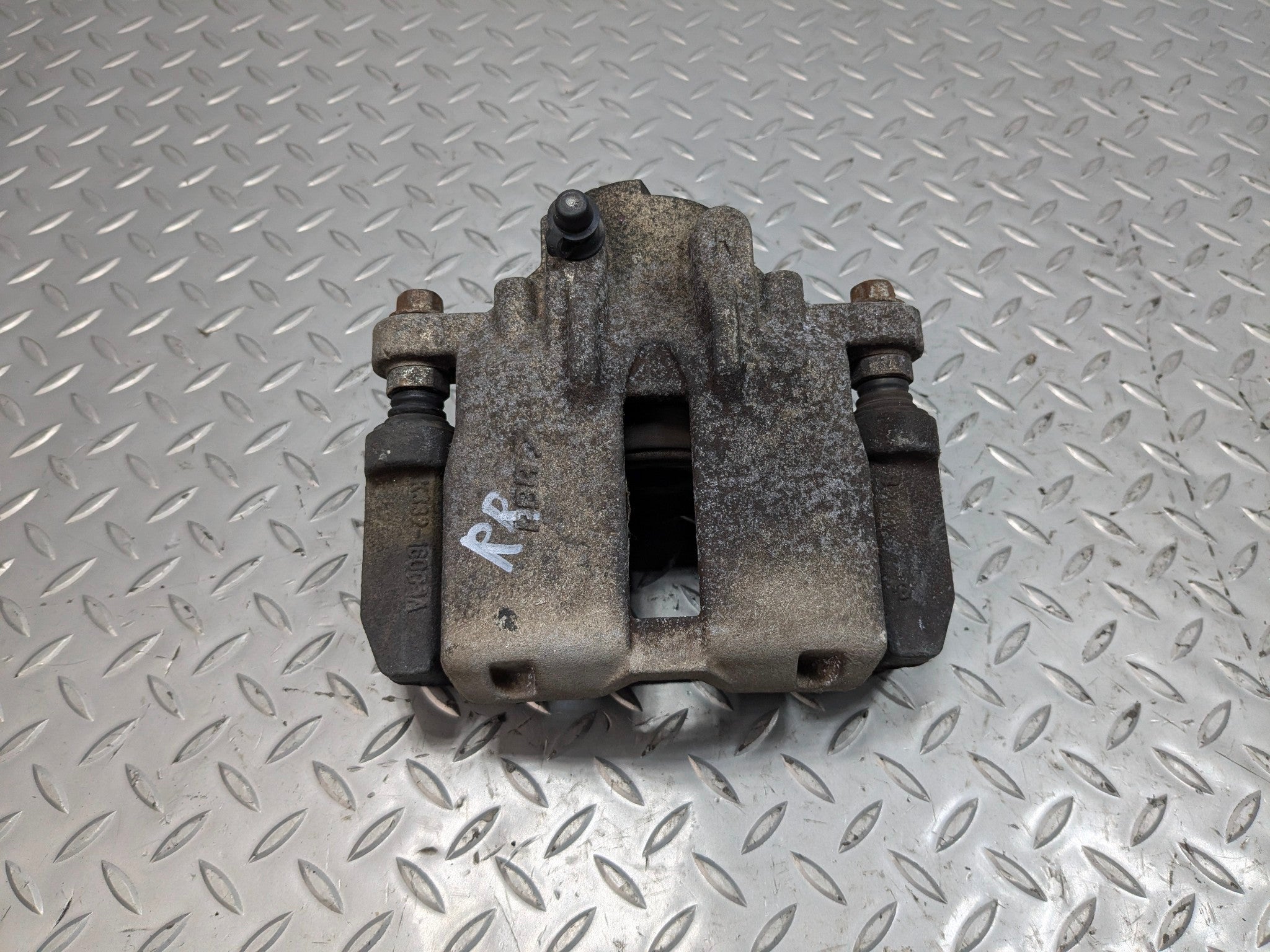 2005 - 2007 CADILLAC CTS OEM BRAKE CALIPER REAR RIGHT PASSENGER SIDE
