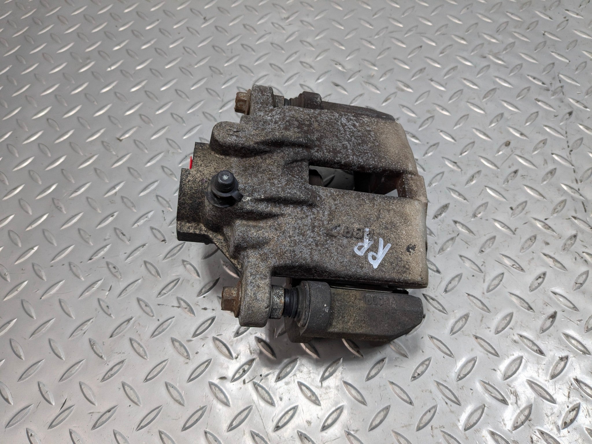 2005 - 2007 CADILLAC CTS OEM BRAKE CALIPER REAR RIGHT PASSENGER SIDE