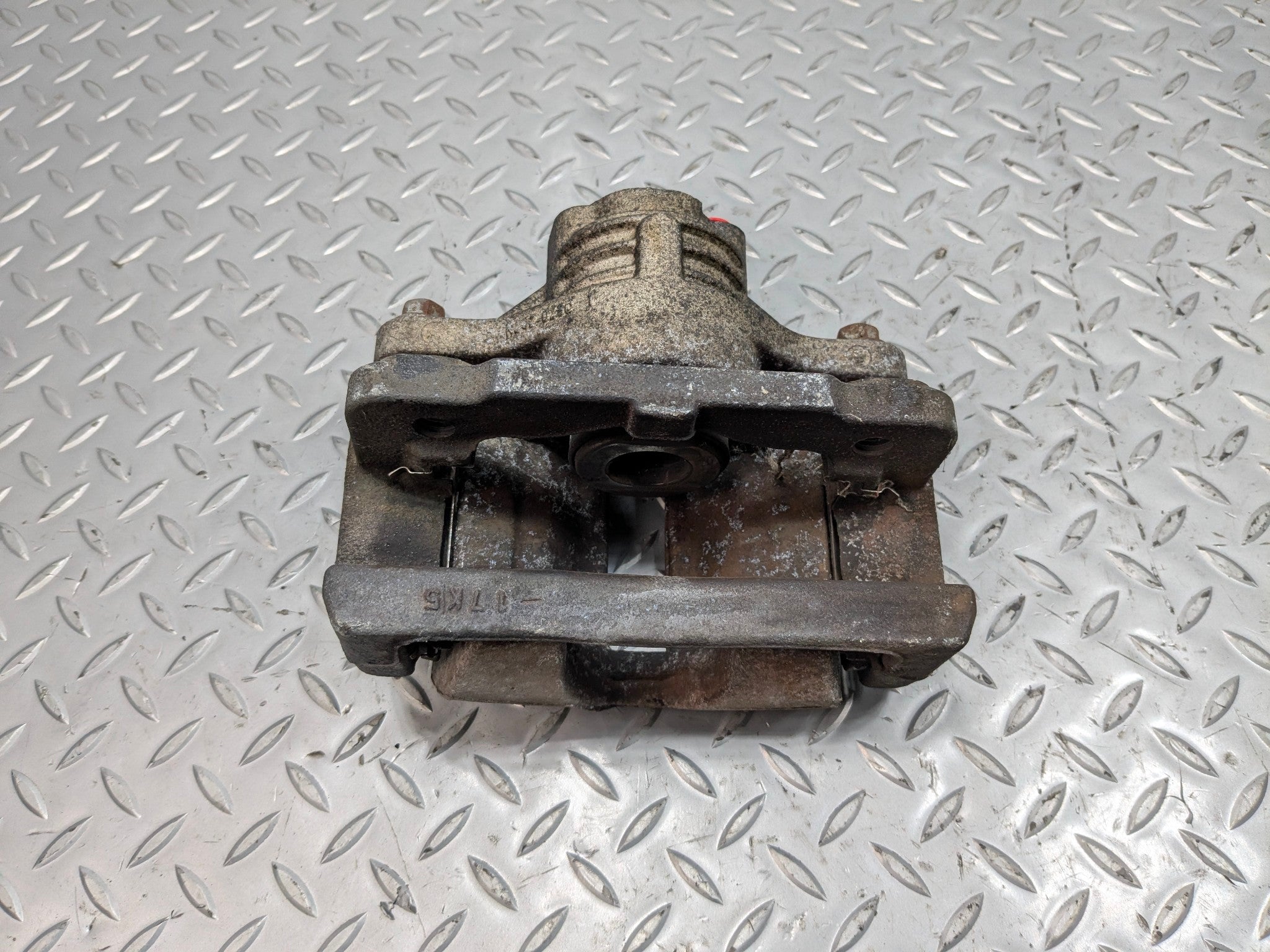 2005 - 2007 CADILLAC CTS OEM BRAKE CALIPER REAR LEFT DRIVER SIDE