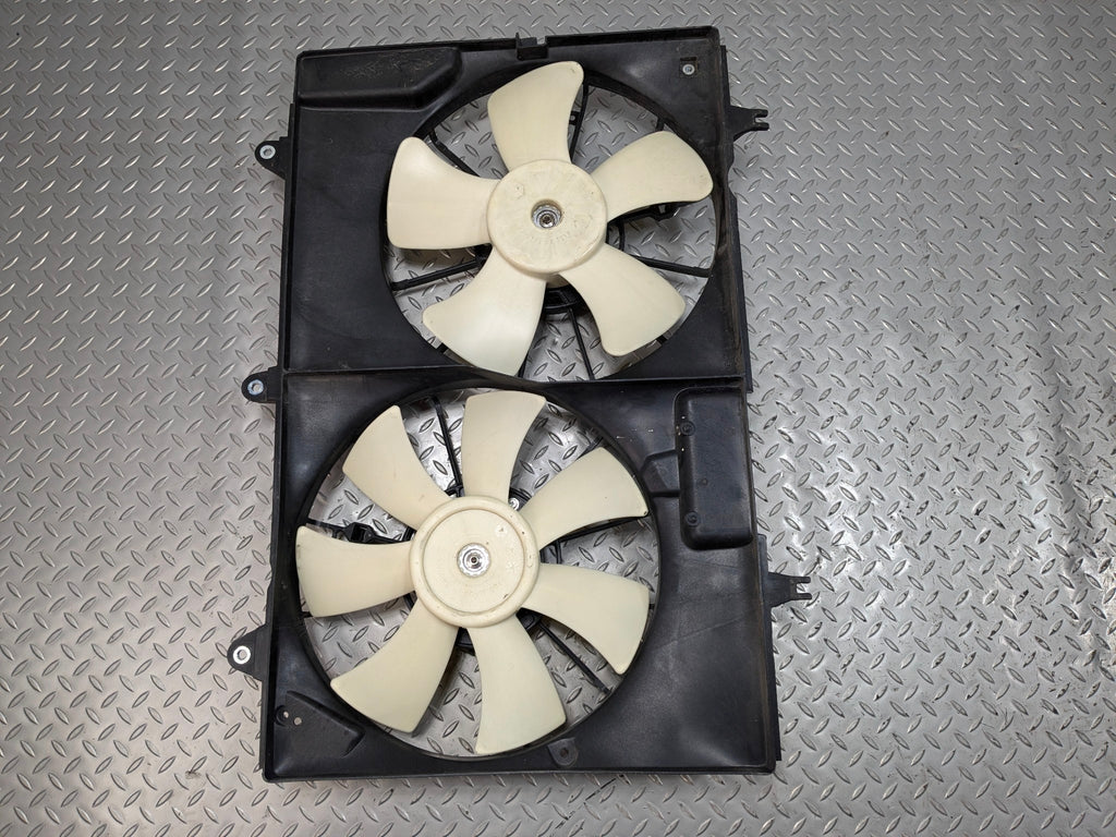 05 - 07 CADILLAC CTS OEM DUAL FAN WITH SHROUD RADIATOR ELECTRIC COOLING MOTOR