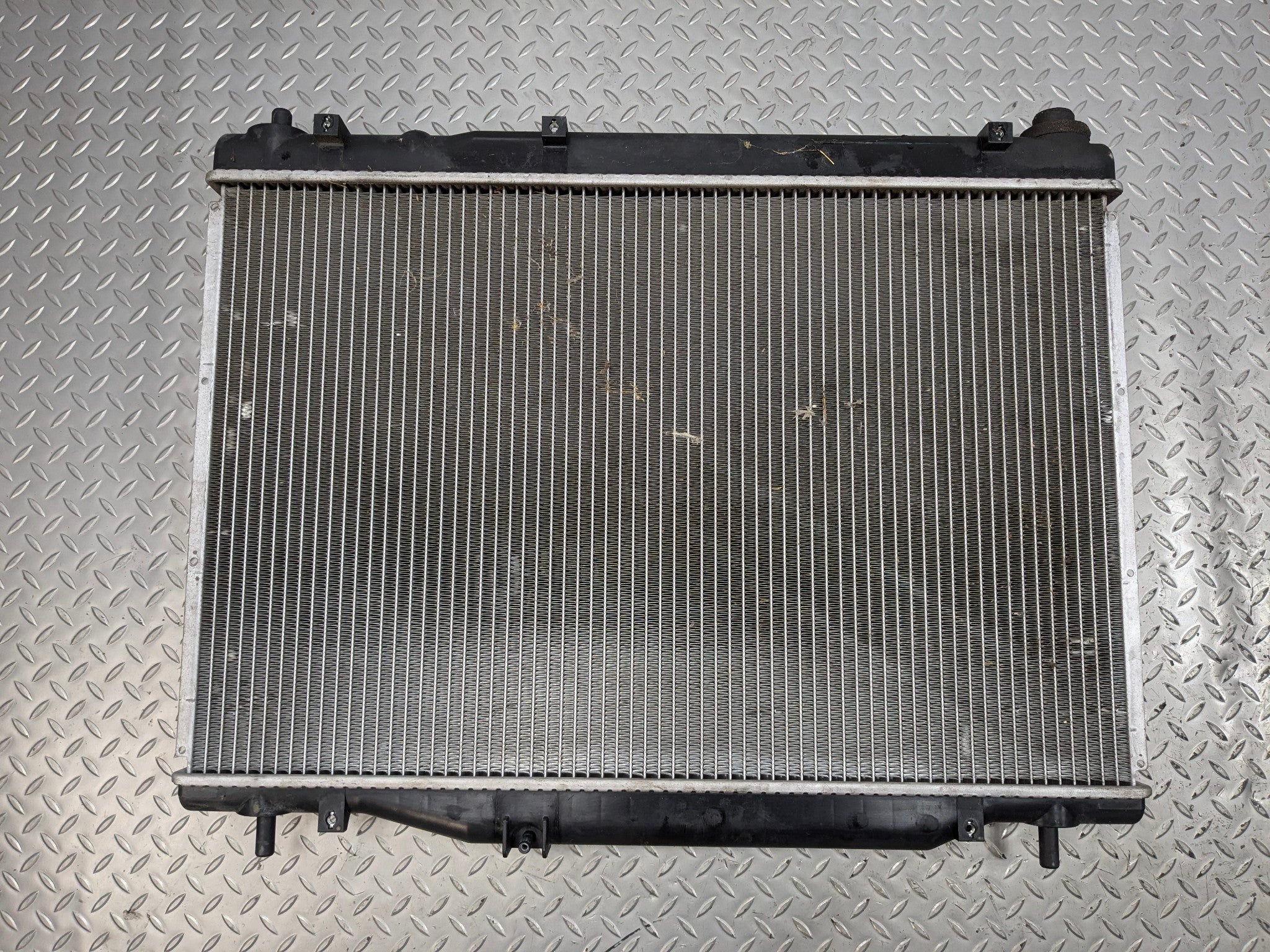 2005 - 2007 CADILLAC CTS OEM ENGINE RADIATOR MOTOR COOLING ASSEMBLY