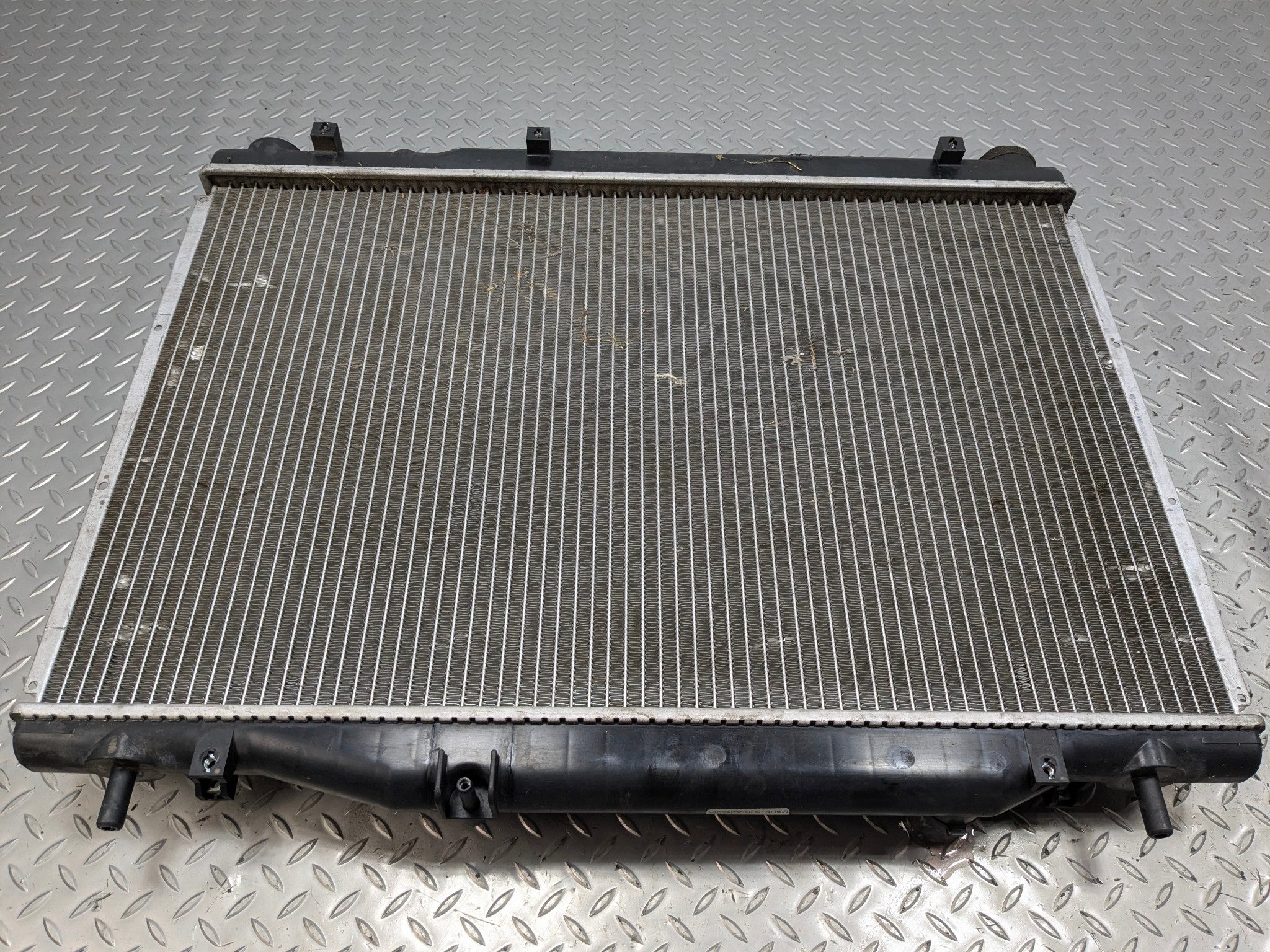 2005 - 2007 CADILLAC CTS OEM ENGINE RADIATOR MOTOR COOLING ASSEMBLY