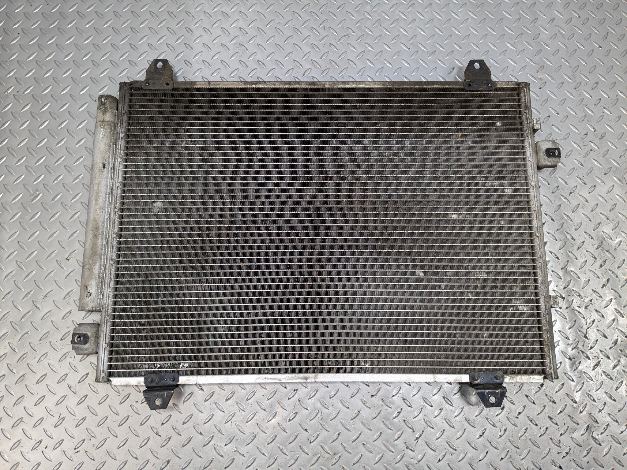 2005 - 2007 CADILLAC CTS OEM AC CONDENSER AIR CONDITIONER RADIATOR