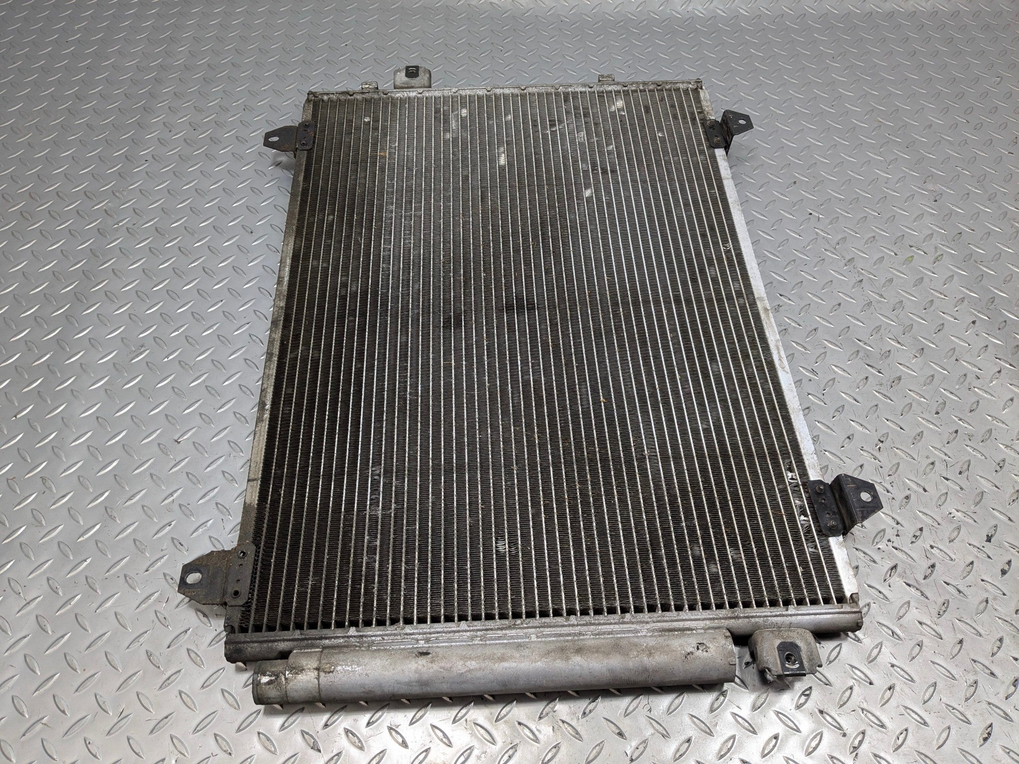 2005 - 2007 CADILLAC CTS OEM AC CONDENSER AIR CONDITIONER RADIATOR