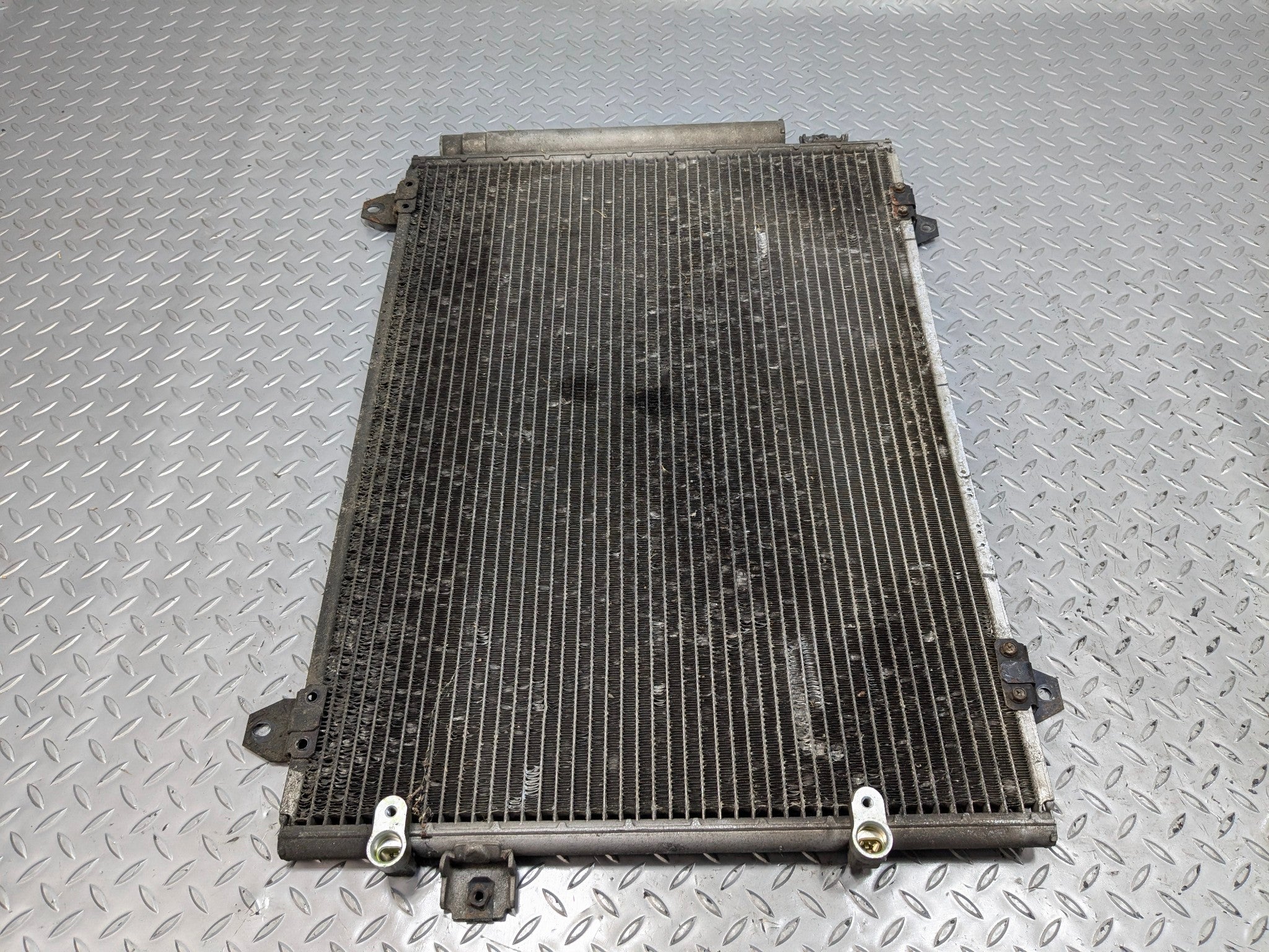 2005 - 2007 CADILLAC CTS OEM AC CONDENSER AIR CONDITIONER RADIATOR