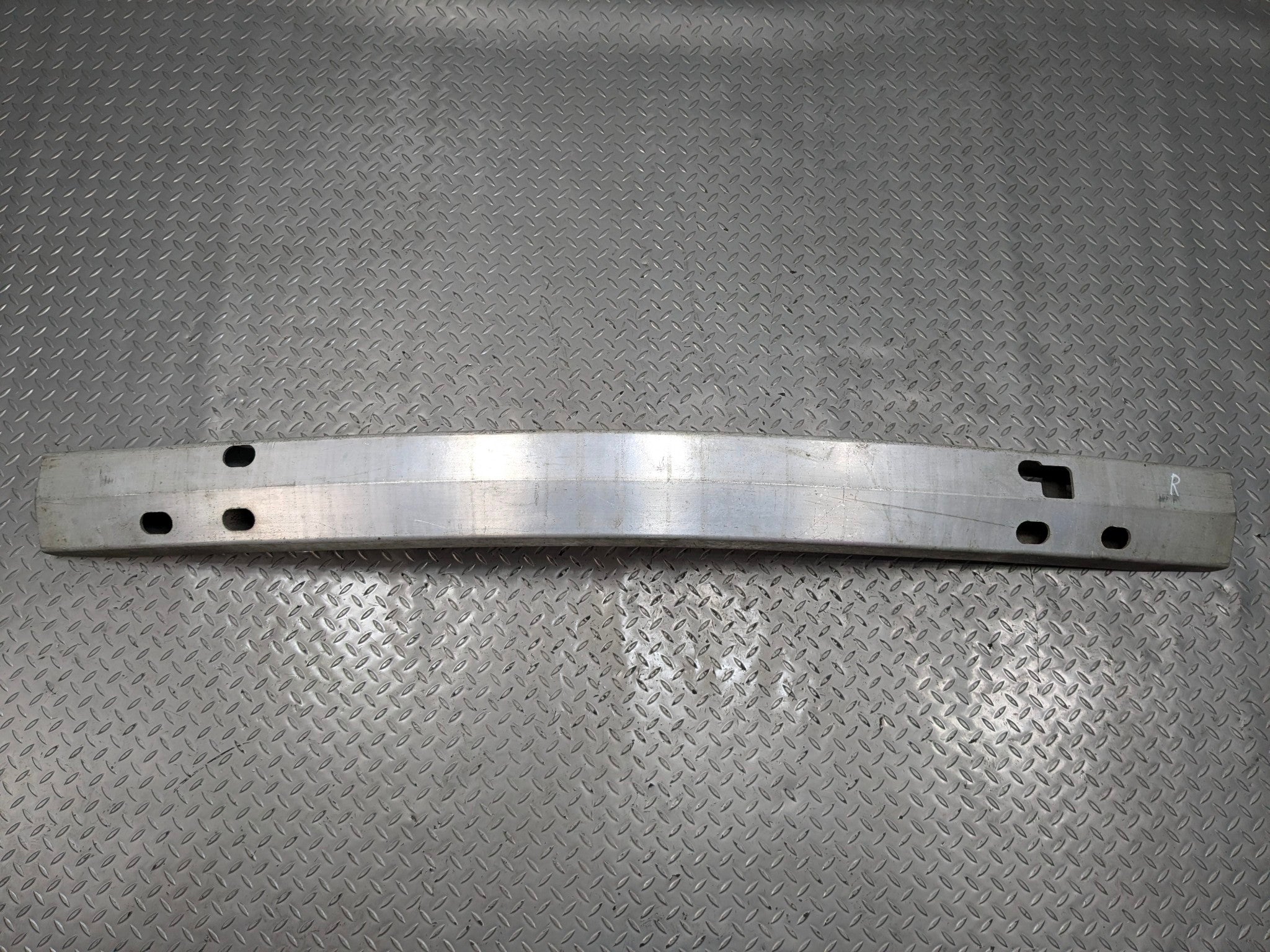 2005 - 2007 CADILLAC CTS OEM REAR BUMPER REINFORCEMENT IMPACT BEAM REBAR