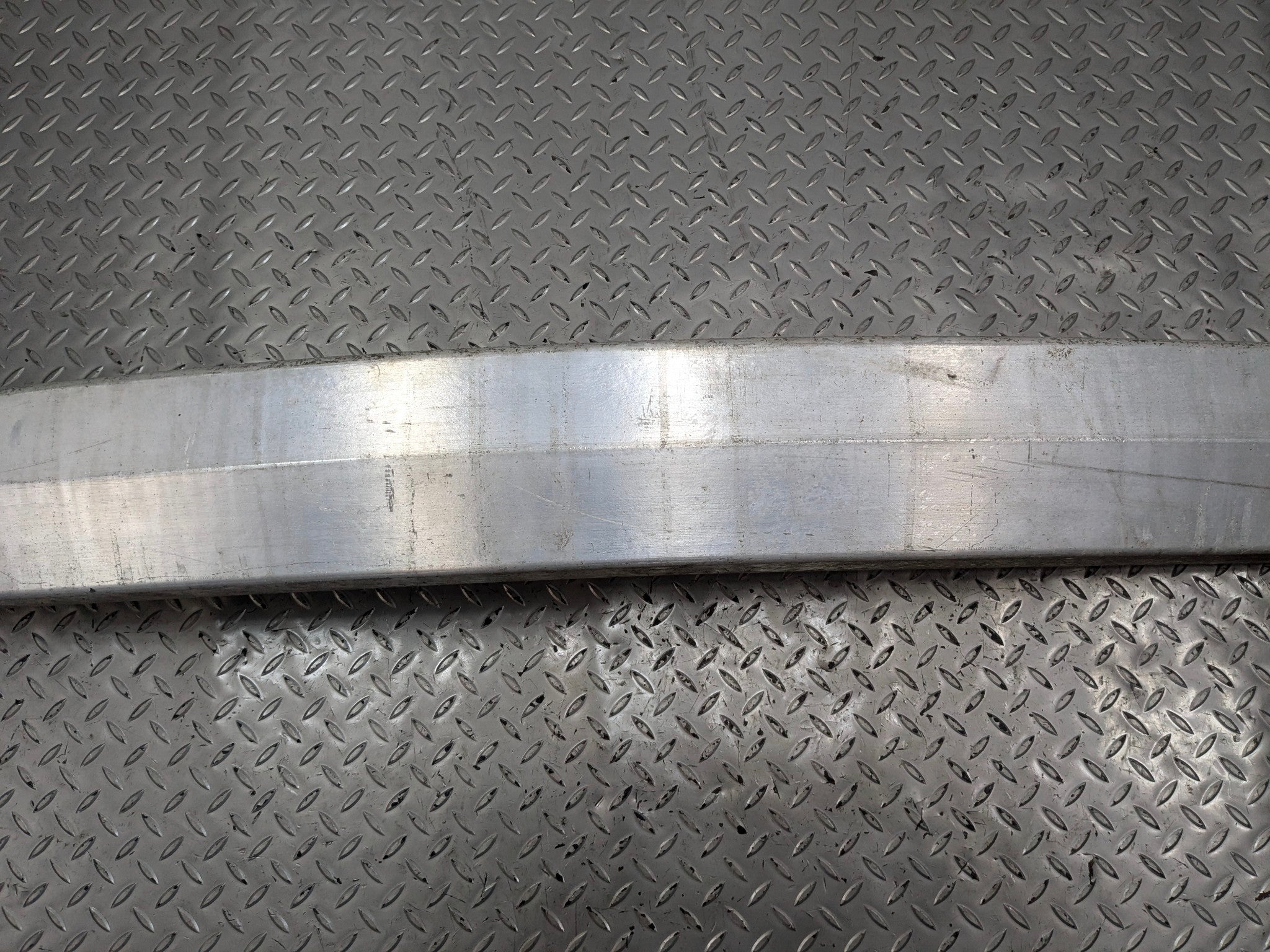 2005 - 2007 CADILLAC CTS OEM REAR BUMPER REINFORCEMENT IMPACT BEAM REBAR