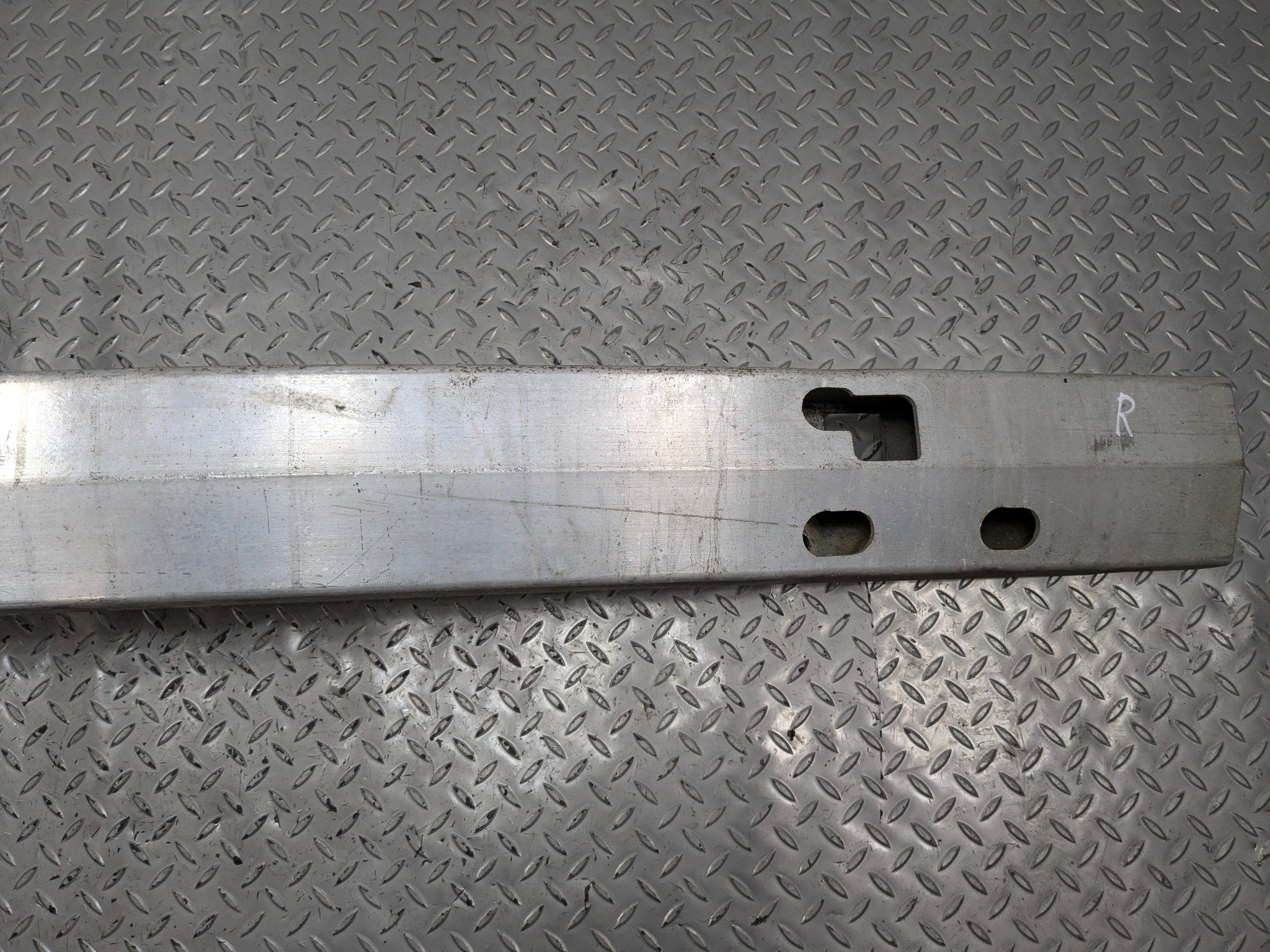 2005 - 2007 CADILLAC CTS OEM REAR BUMPER REINFORCEMENT IMPACT BEAM REBAR