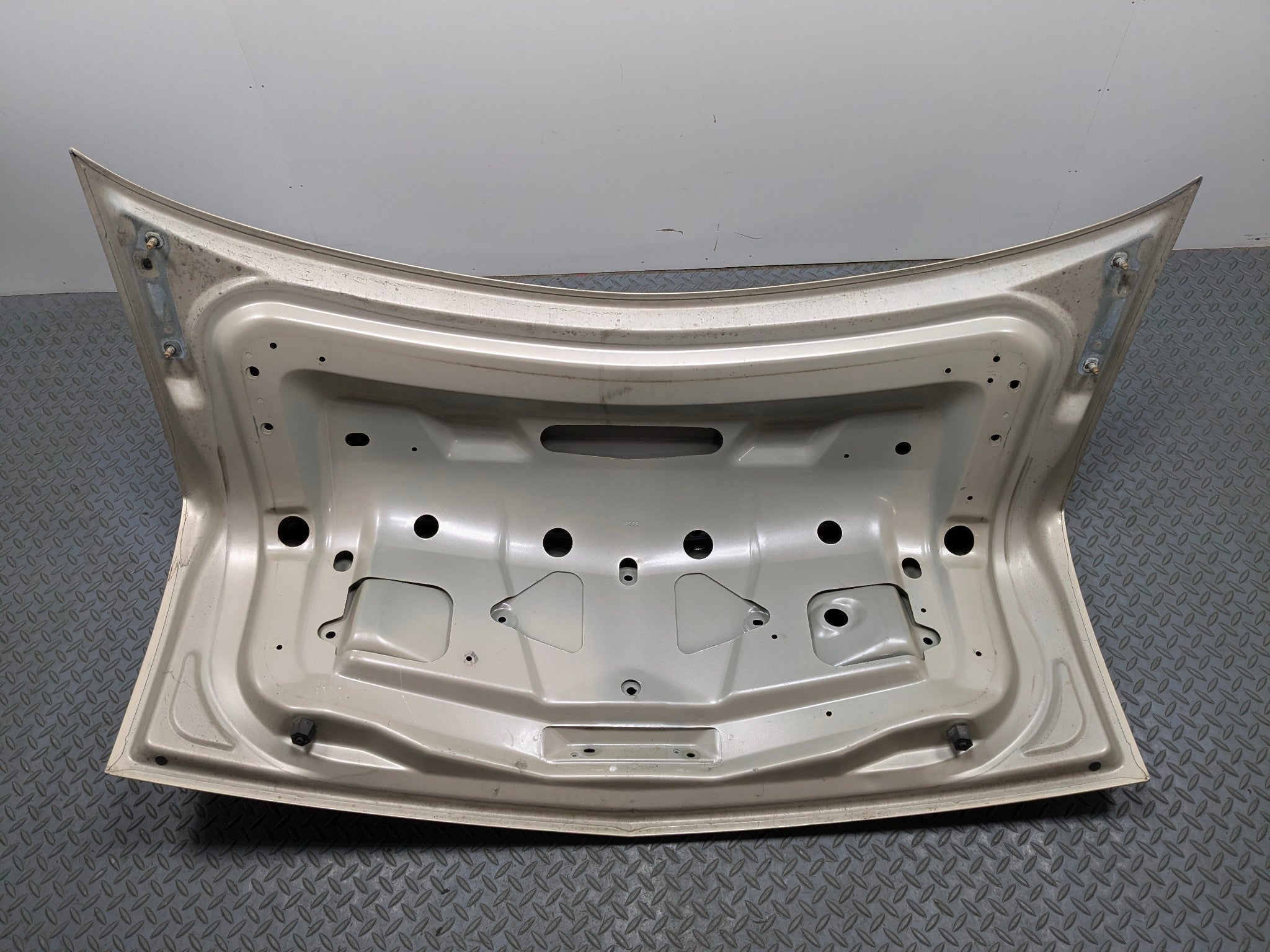 2005 - 2007 CADILLAC CTS OEM REAR TRUNK DOOR DECKLID SHELL PANEL RADIANT BRONZE