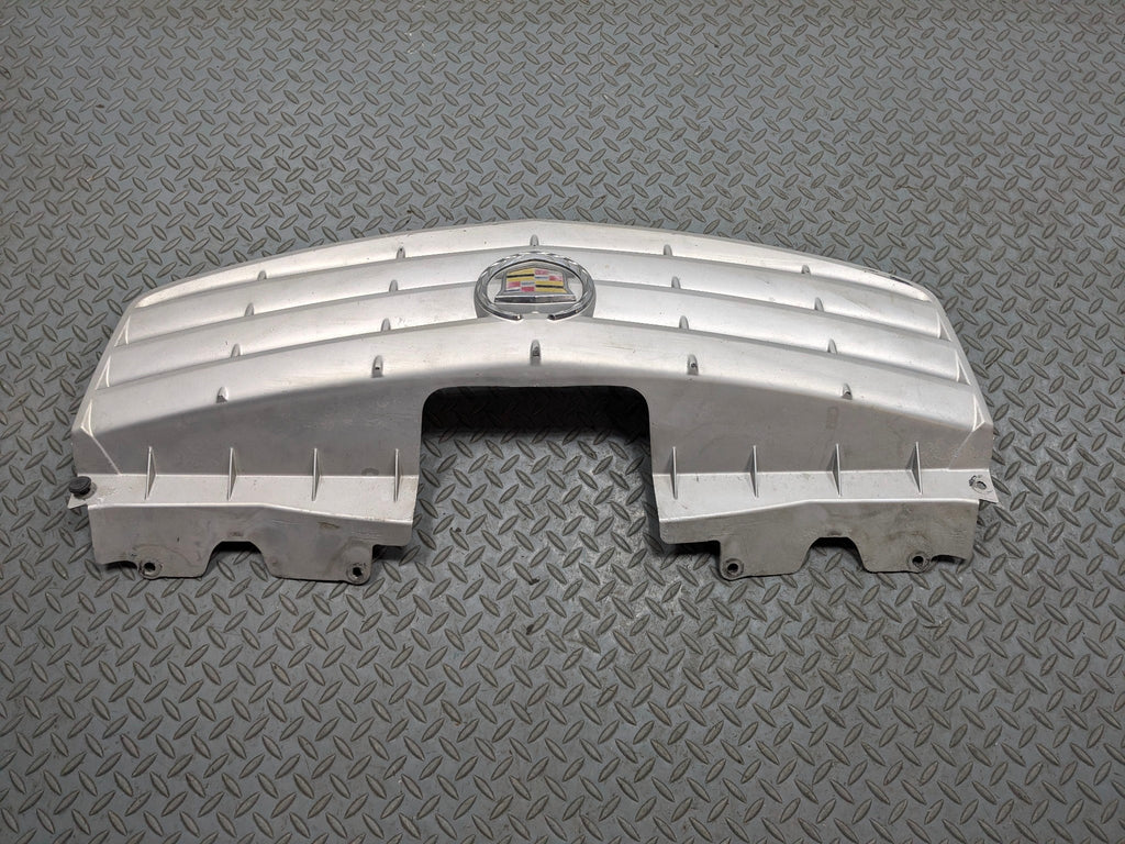 2005 - 2007 CADILLAC CTS OEM FRONT UPPER CENTER GRILL WITH EMBLEM