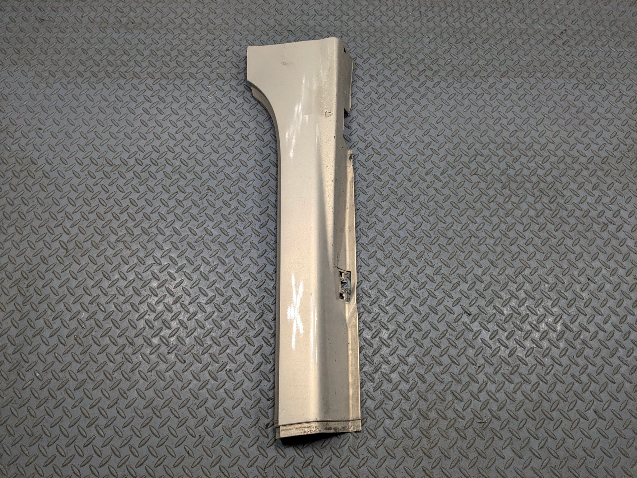 2005 - 2007 CADILLAC CTS OEM LOWER ROCKER MOLDING TRIM REAR LEFT DRIVER SIDE