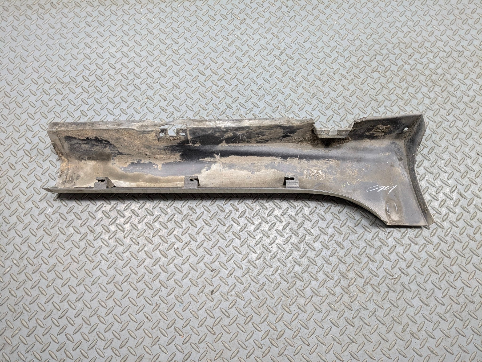2005 - 2007 CADILLAC CTS OEM LOWER ROCKER MOLDING TRIM REAR LEFT DRIVER SIDE