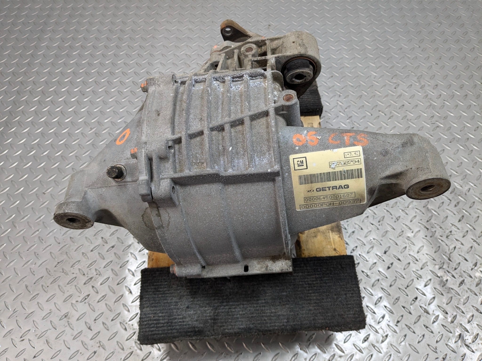 2005 - 2007 CADILLAC CTS OEM REAR CARRIER DIFFERENTIAL ASSEMBLY