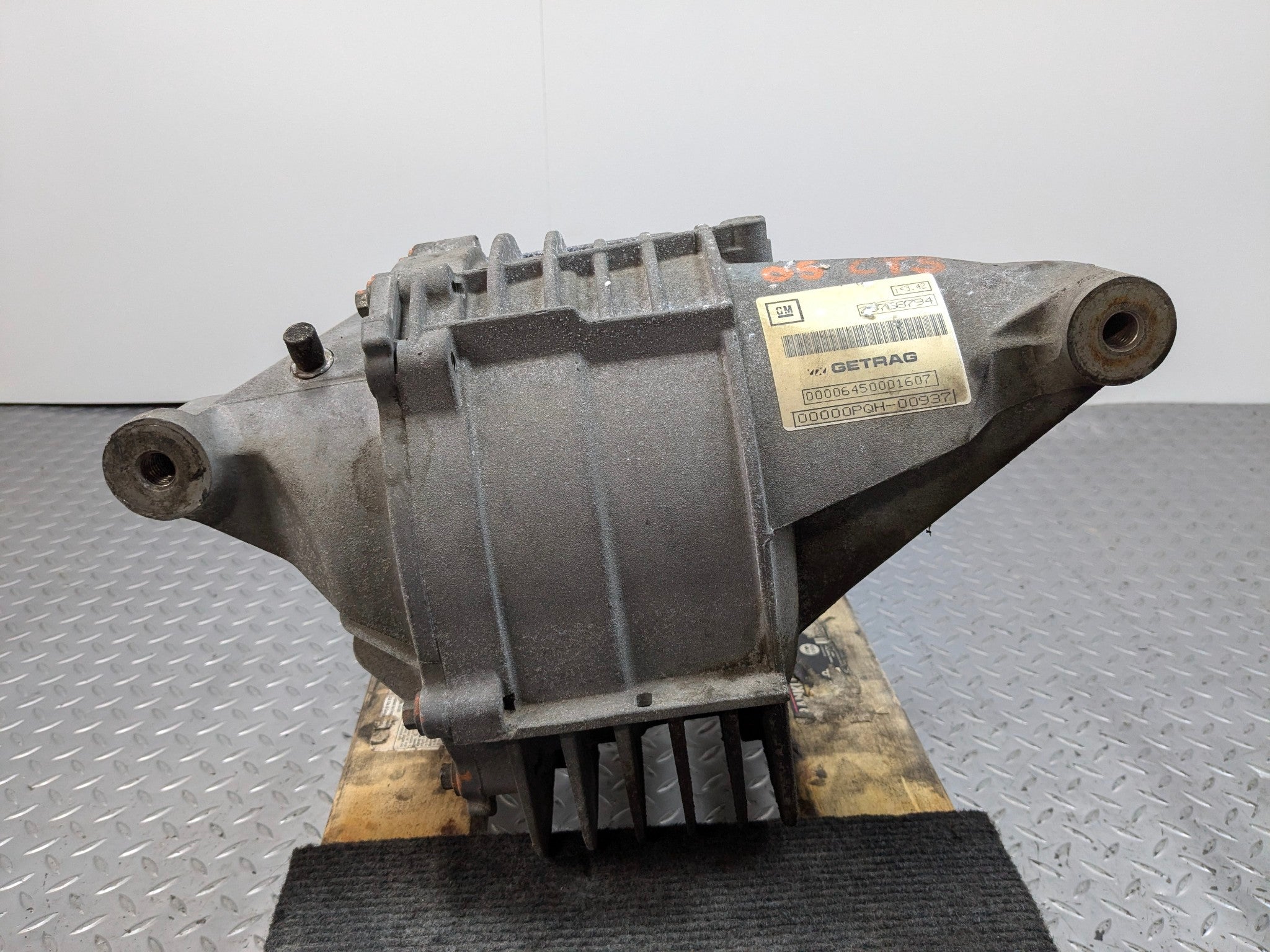 2005 - 2007 CADILLAC CTS OEM REAR CARRIER DIFFERENTIAL ASSEMBLY