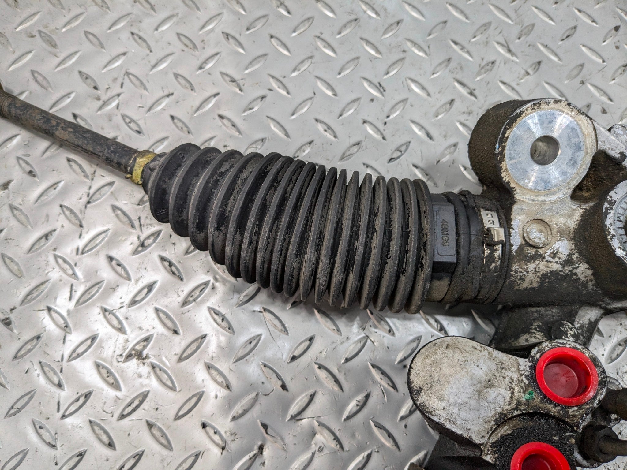 2005 - 2007 CADILLAC CTS OEM POWER STEERING GEAR RACK AND PINION ASSEMBLY