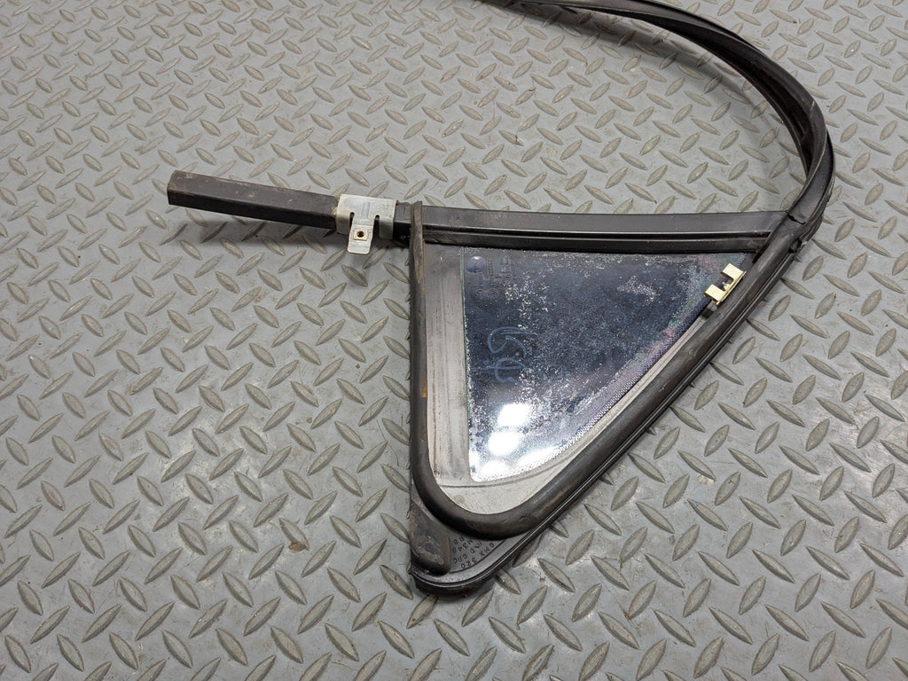 2005 - 2007 CADILLAC CTS OEM VENT WINDOW GLASS REAR RIGHT PASSENGER SIDE
