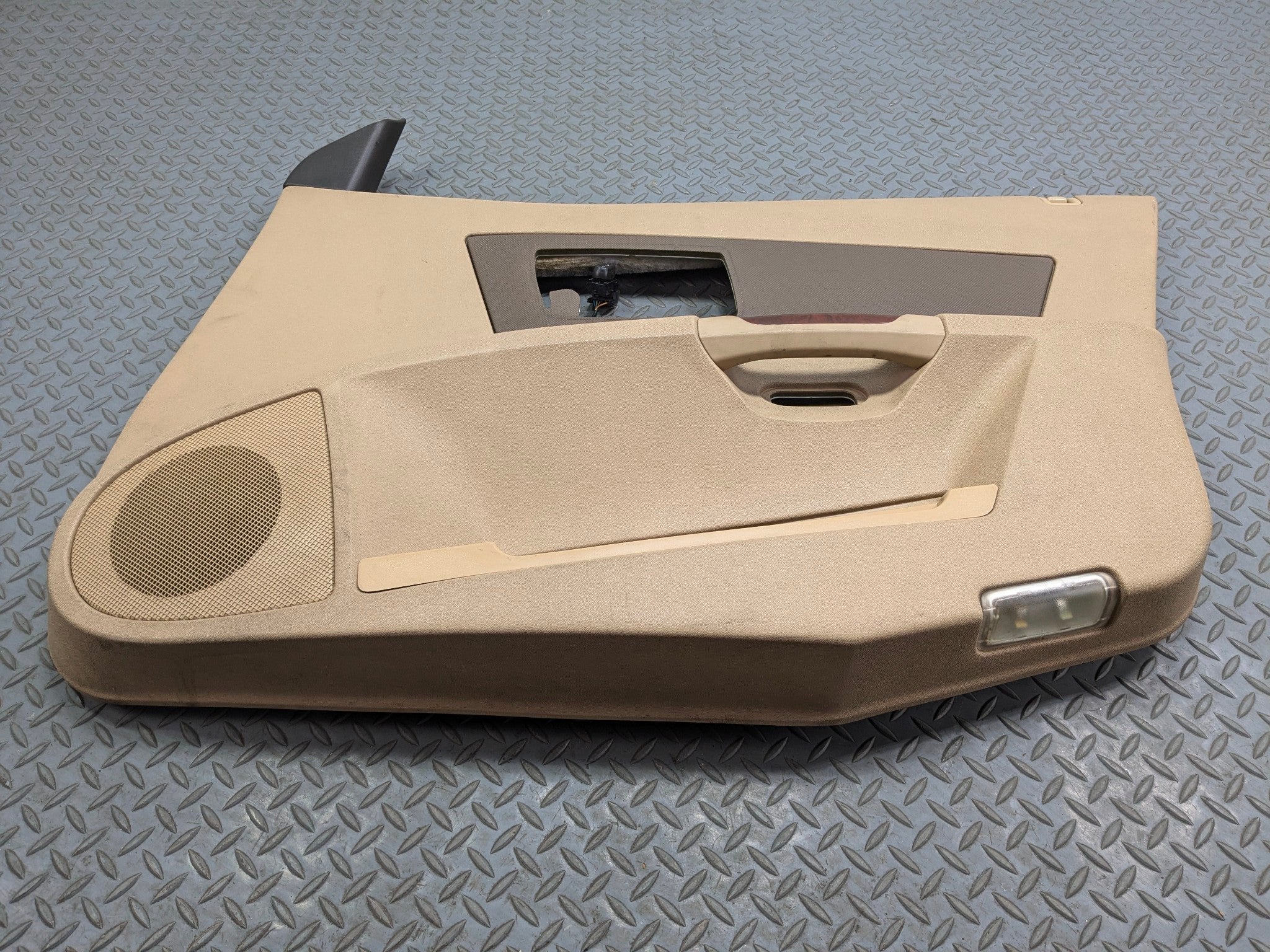 2005 - 2007 CADILLAC CTS OEM INTERIOR DOOR TRIM PANEL FRONT RIGHT PASSENGER SIDE