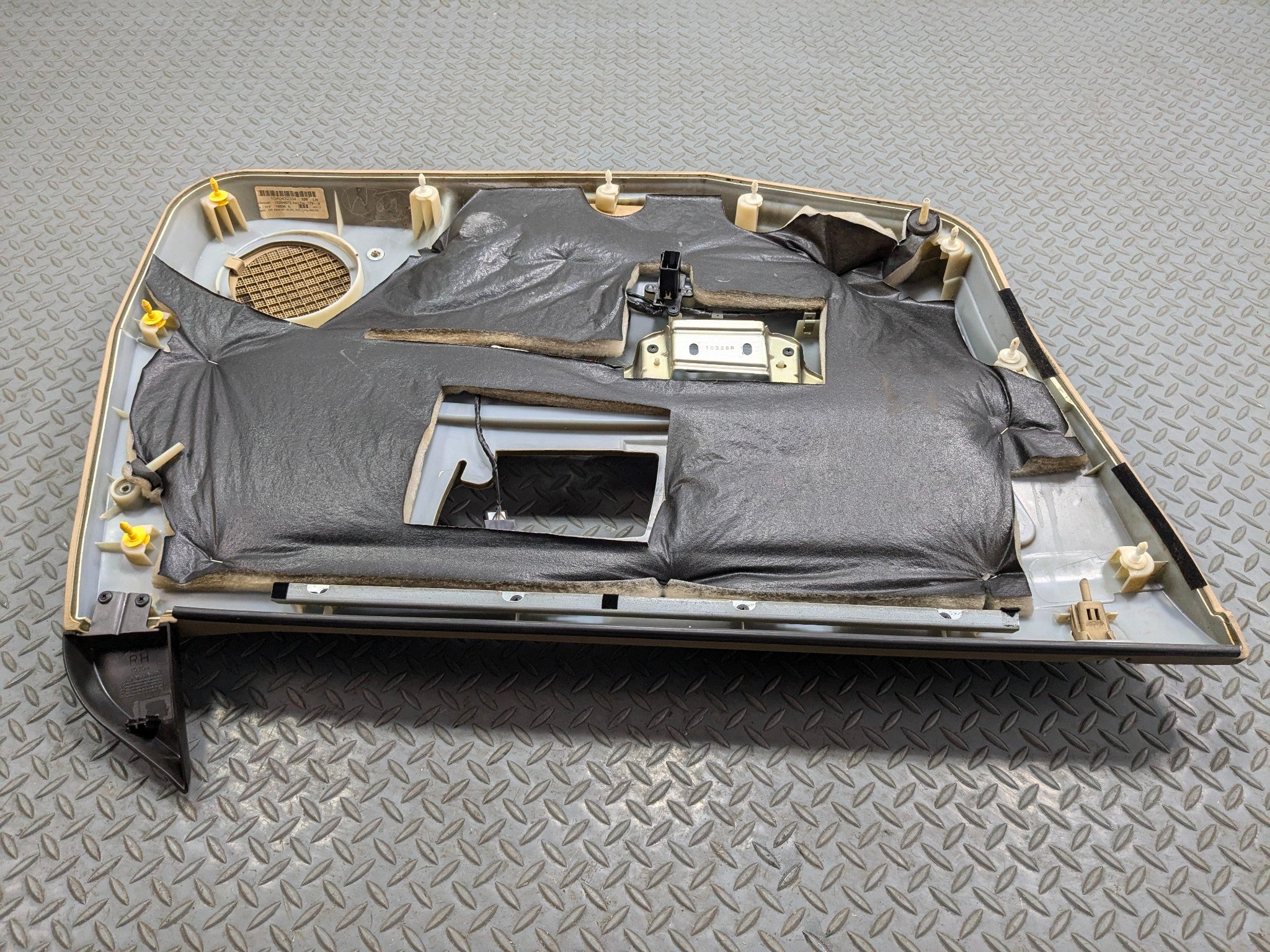 2005 - 2007 CADILLAC CTS OEM INTERIOR DOOR TRIM PANEL FRONT RIGHT PASSENGER SIDE